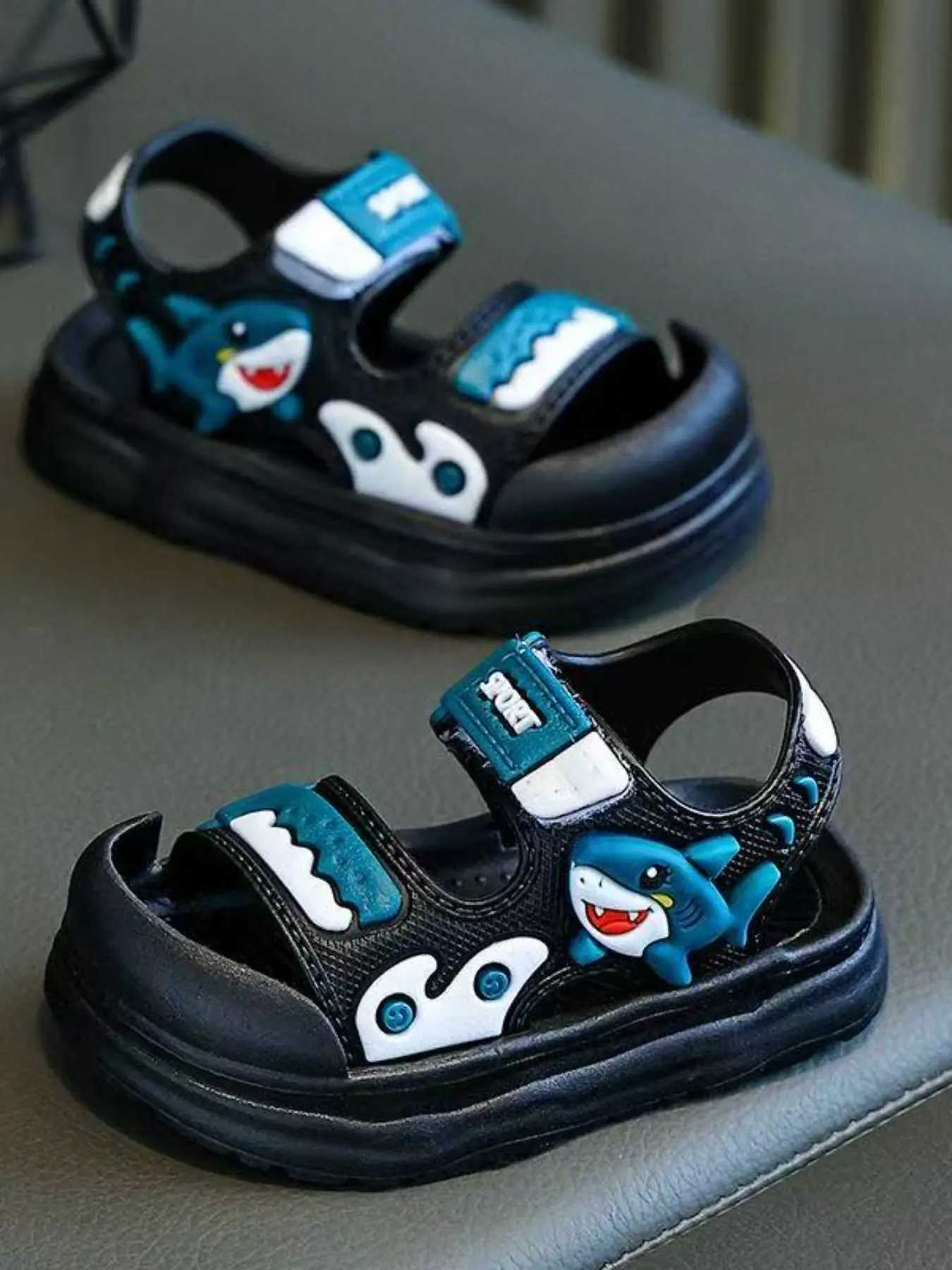 Shark-Themed Non-Slip Sandals, Cute Cartoon Slides, Summer New Design Unisex Toddler Learning Shoes, Soft Sole Cartoon Beach Slippers