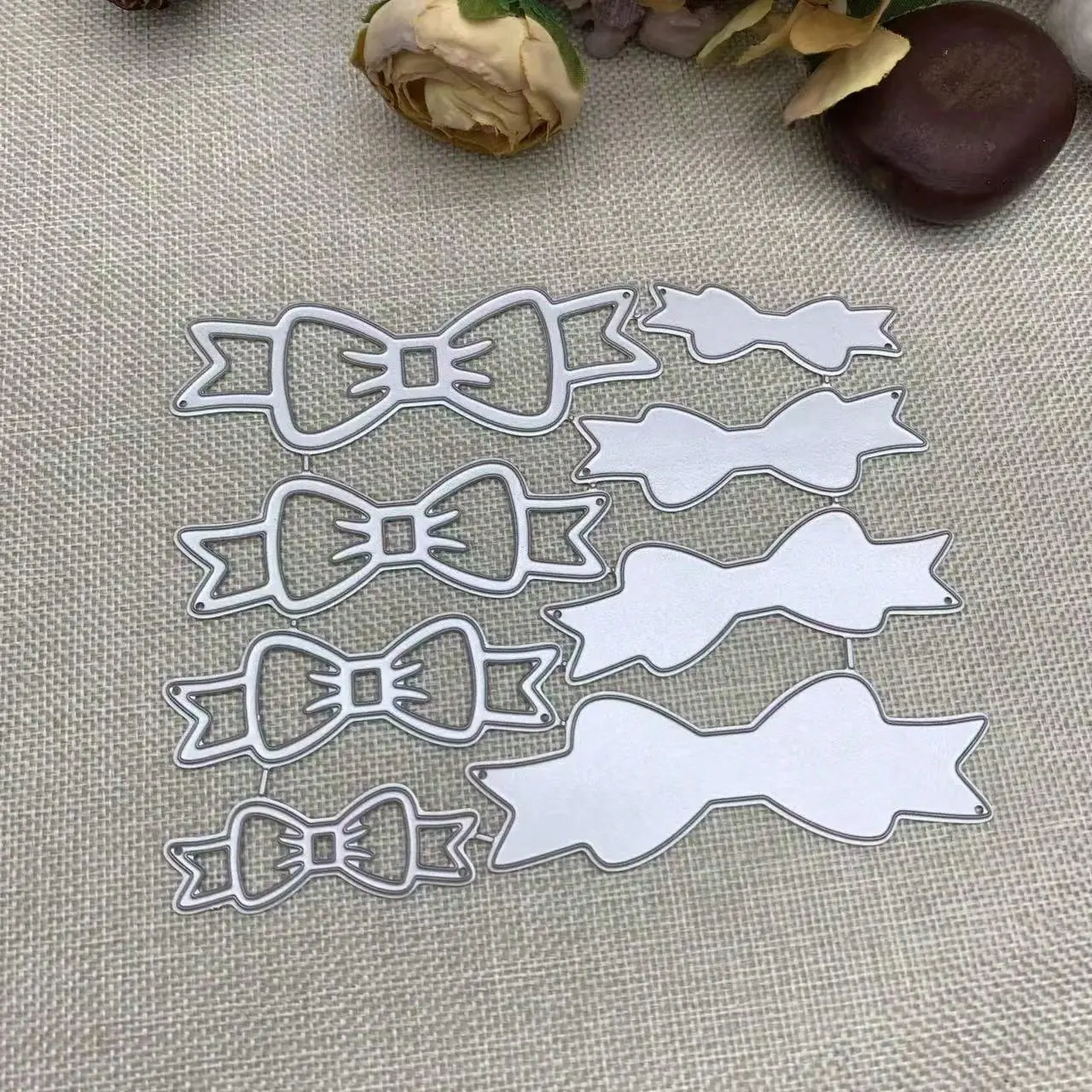 Floral Bowknot Metal Cutting Die, Christmas Bowknot Hairpin Cutting Template, Cutting Stencil for DIY Scrapbooking Embossing Paper, Leather Scrapbooking, and Card Making