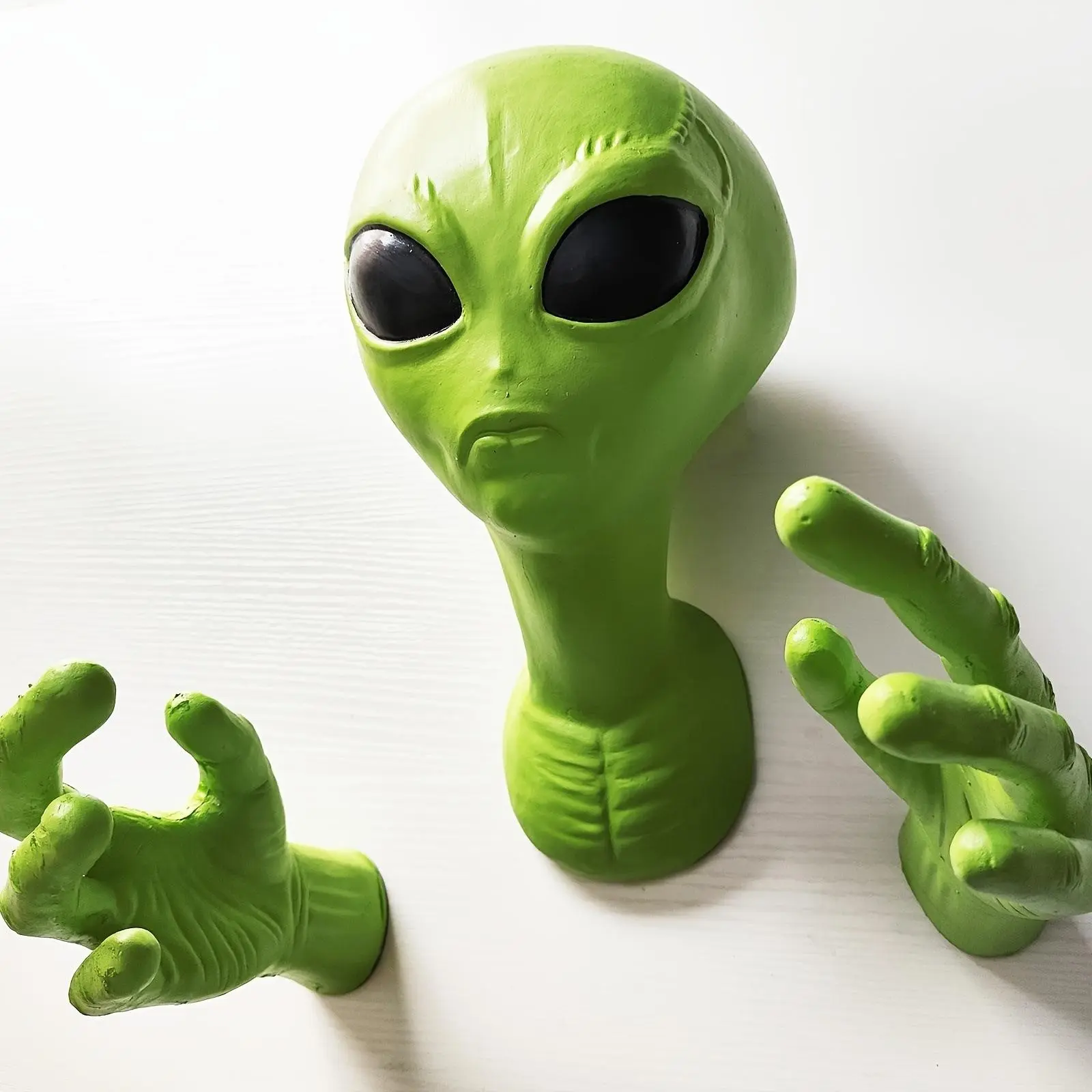 Alien Head Wall Hanging Decor, 3D Sculpture, Creative Latex Material, Sci-Fi Art Statue, Halloween Christmas Decoration, Party Home Office Club Decor, Holiday Decor