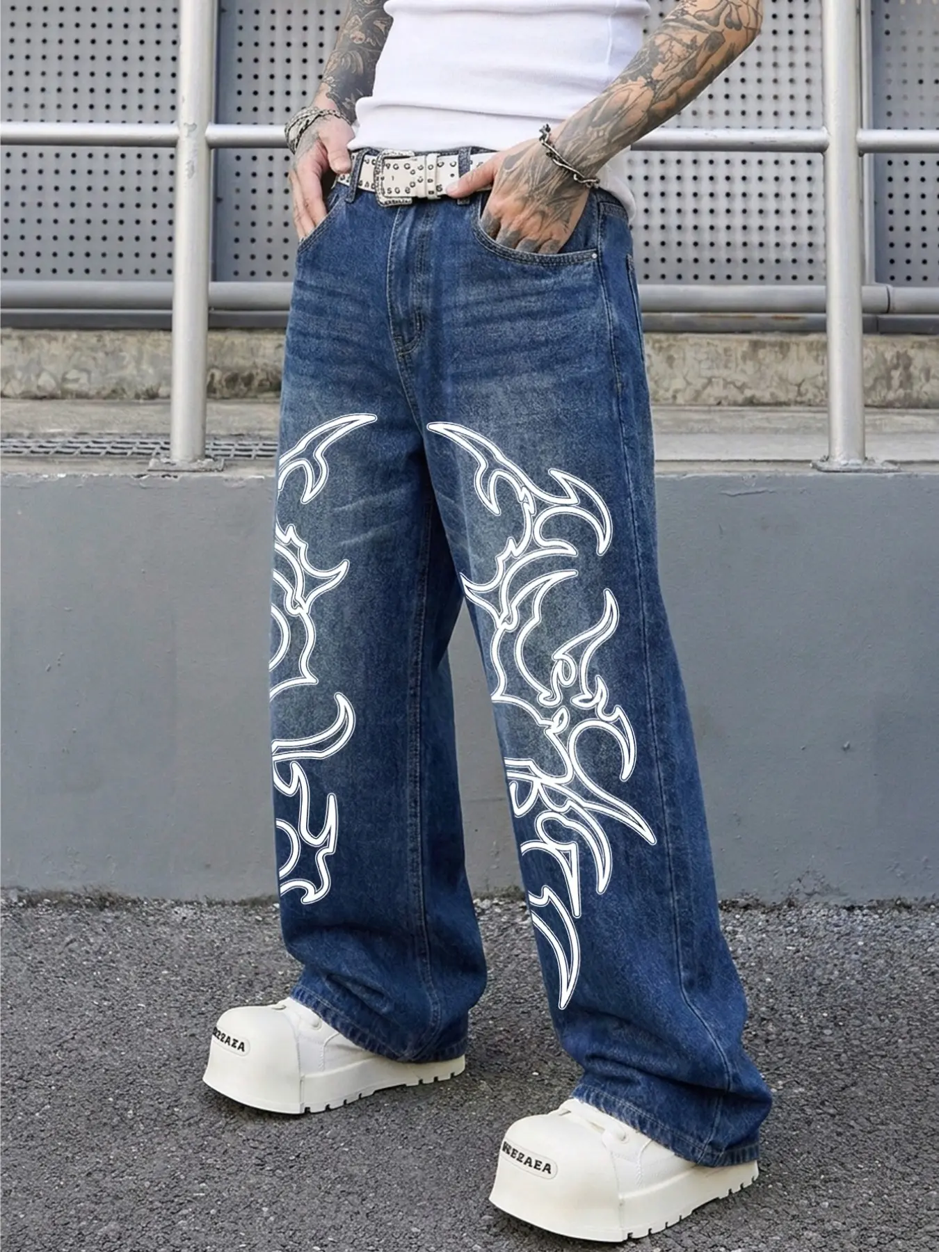 American Gothic Thorn Totem Casual Jeans, Vintage Wash Gradient Blue Symmetrical Thorn Pattern, Loose Fit Wide Leg Streetwear Pants