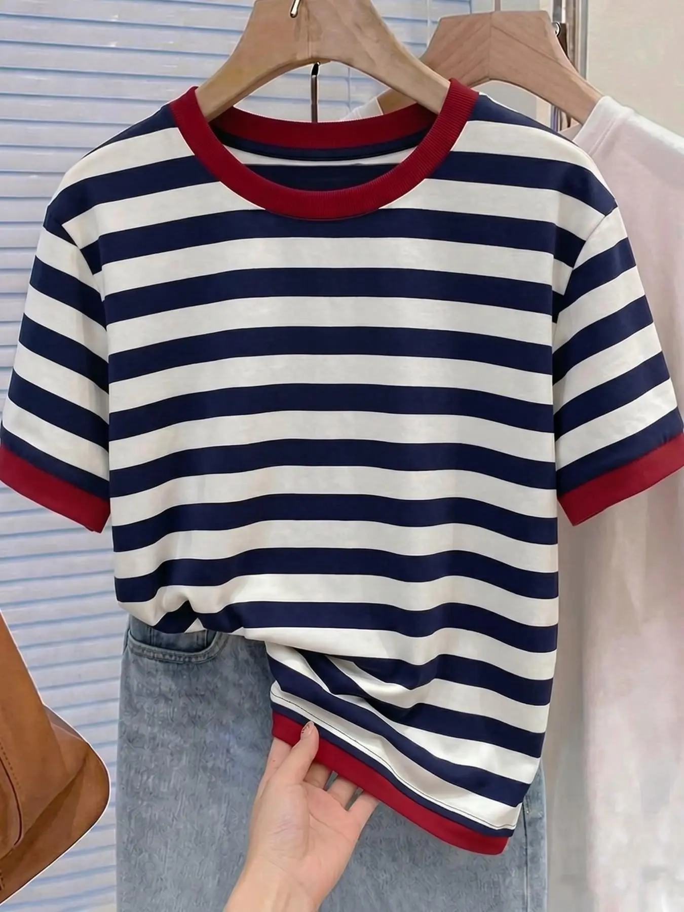 Women Contrast Red Trim Striped Short Sleeve T‑Shirt, Crew Neck Color Block Retro Stripe Tee, Soft Breathable Lightweight Fabric, Casual Loose Fit Basic Blouse, Vintage Preppy Streetwear Top, Trendy Simple Daily Wear Shirt For Women Stylish Look
