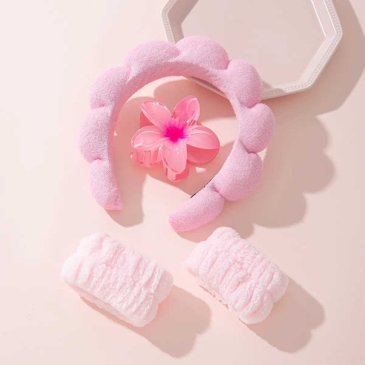 3-Piece Pink Face Wash Headband and Wristband Set, Soft Cloud Skincare Accessories for Women, Absorbent Wrist Cuffs & Flower Hair Clip, Flower Claw Clip, Hair Styling