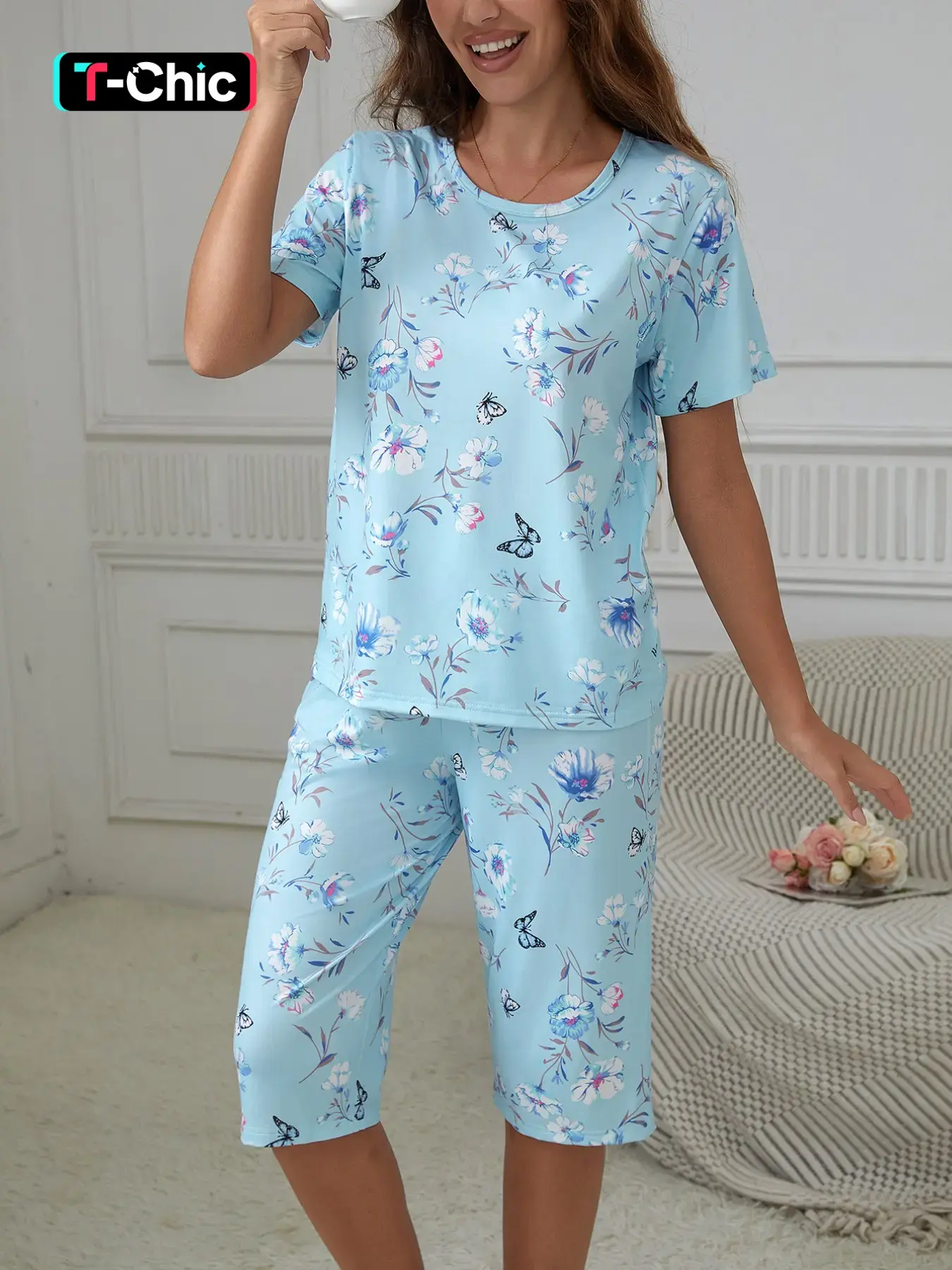 Women's Floral Butterfly Romantic Print Short Sleeve Pajama Set, Comfortable 2-Piece Sleepwear, Casual Fitted Design, Spring & Fall