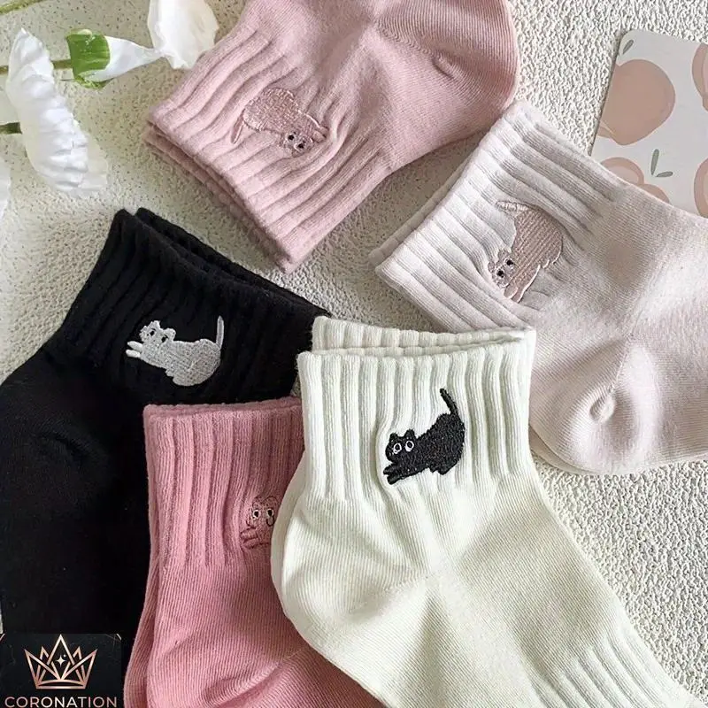 5-Pack Women's Cute Cat Ankle Socks, Aesthetic Embroidered Animal Crew Socks, Soft Breathable Cotton Blend, Kawaii Vintage Preppy Style, Stretchy Everyday Casual Socks for School, Office, Travel, Fall Winter Outfits, Cat Lover Gift