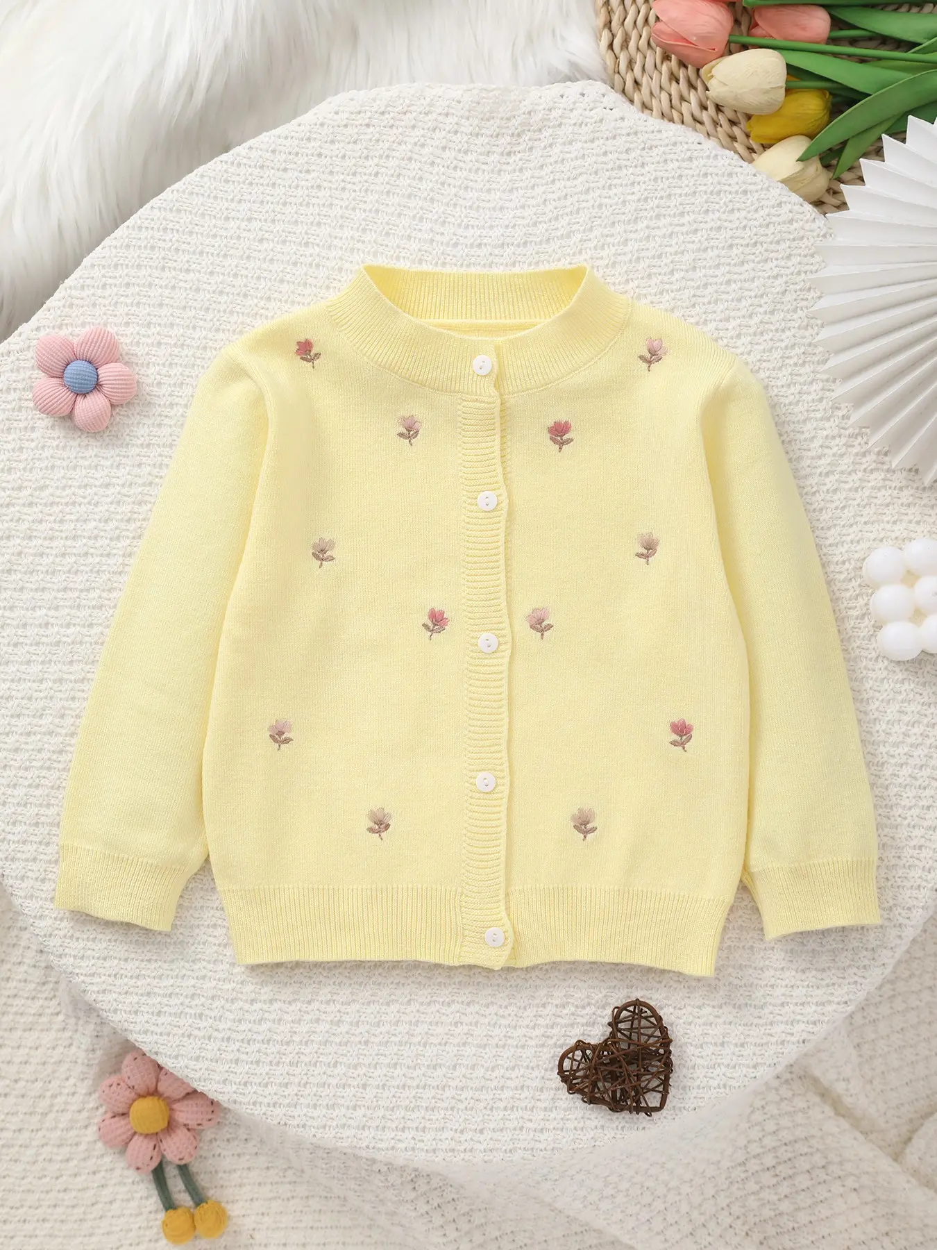 Girls' Knitted Round Neck Handmade Floral Embroidered Fashion Cardigan, Cute and Stylish Outerwear for Kids, Perfect for Spring and Fall, Flower Embroidery