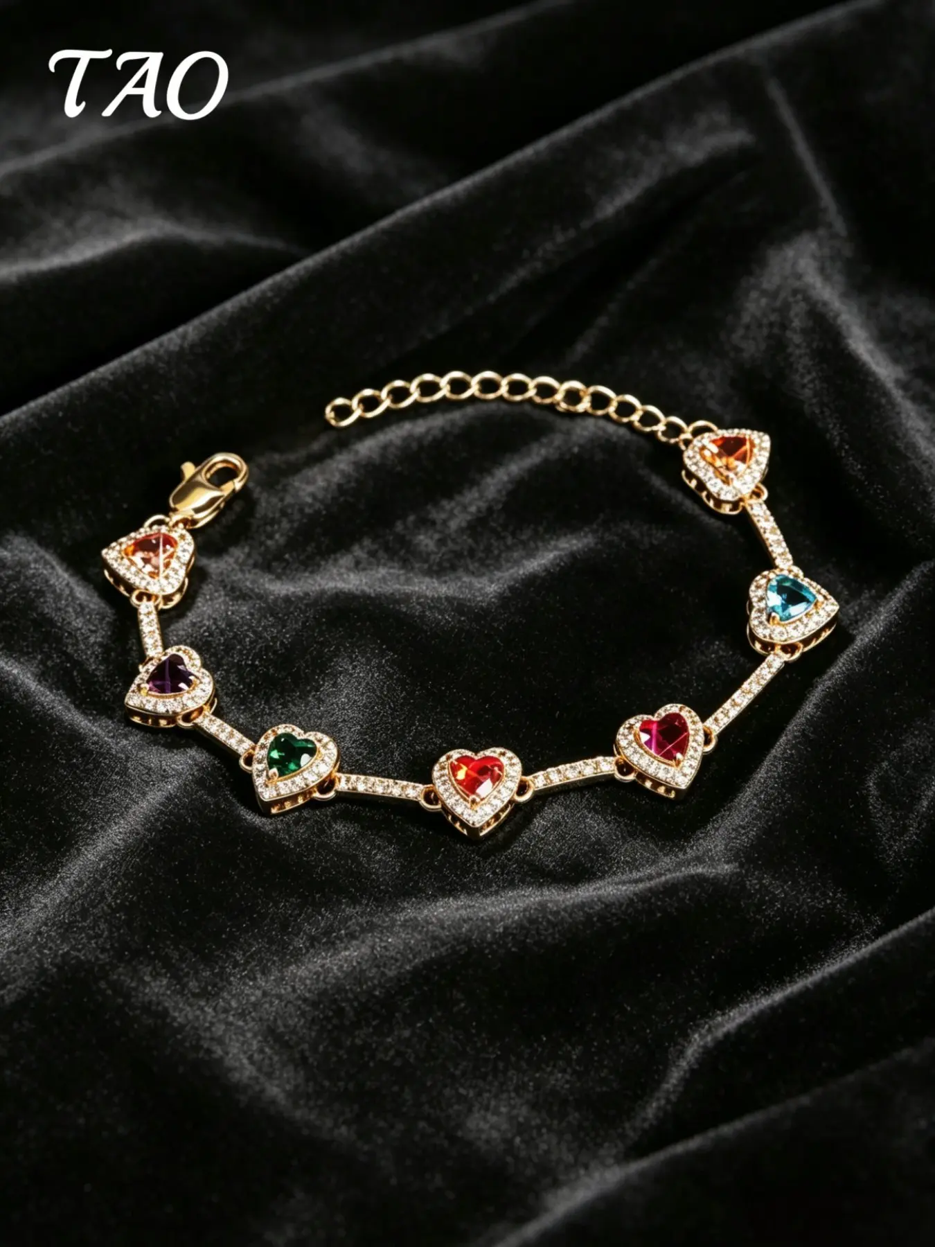 TAO-Creative Heart Bracelet, Copper Plated with Luxurious Zircon, Hip Hop Style, Unisex, Perfect Gift for Birthday and Anniversary