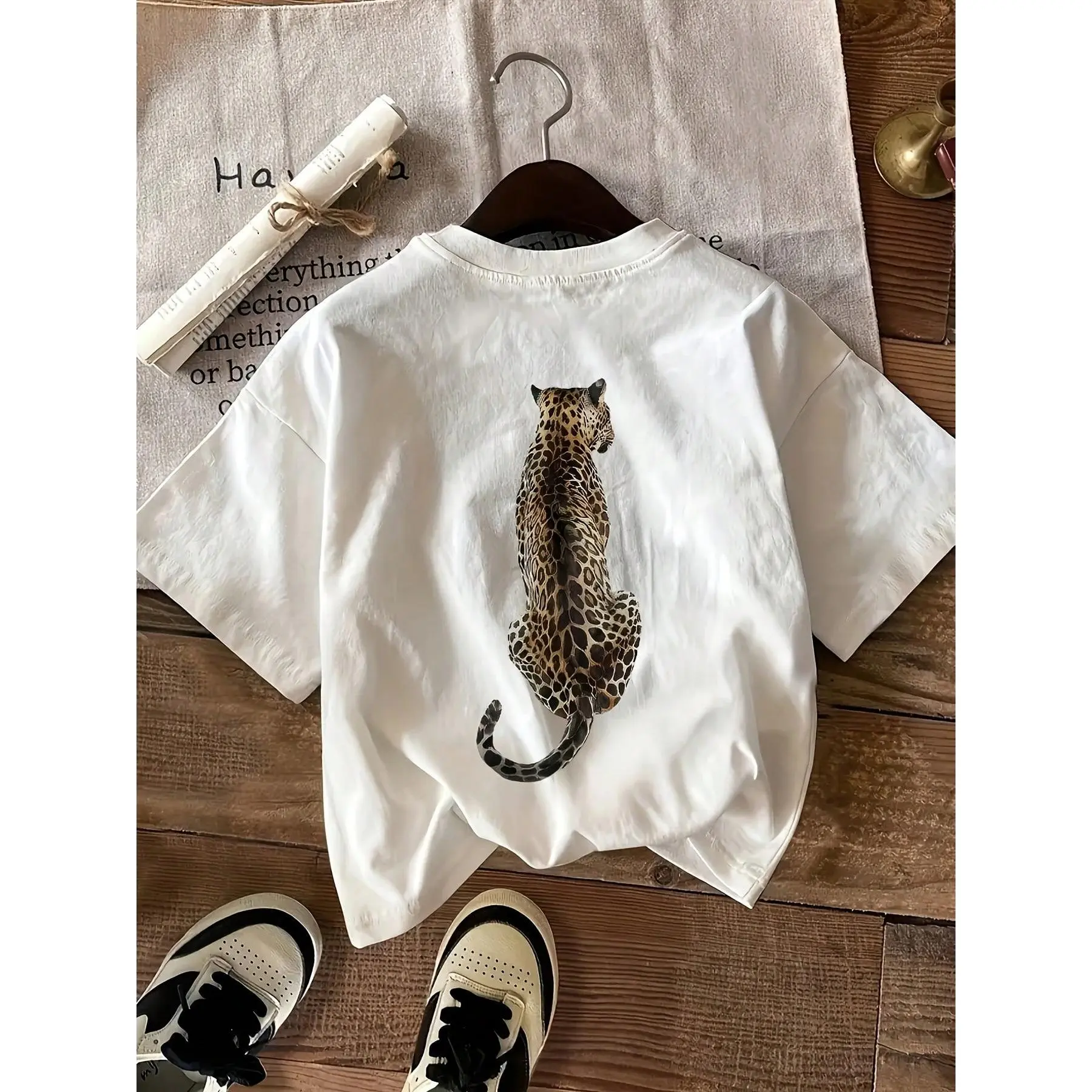 100% Cotton Unisex Round Neck Tee Realistic Sitting Leopard Back Print Graphic Loose Top Vintage Wild Animal Aesthetic Casual Streetwear Soft Non-Washed Fabric Fashion Gift For Leopard Print Animal Lovers