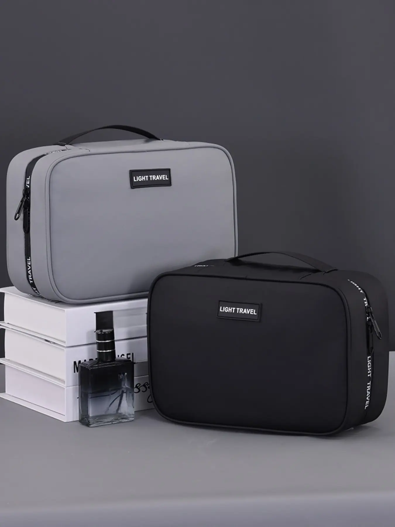 Men's Travel Wash Bag, Lightweight Toiletry Bag, Multifunctional Toiletry Bag, Large Capacity Cosmetic Organizer, Hooked Mesh Compartments, Portable Bathroom Storage, Holds Brushes, Shampoo, Razor, Toiletries