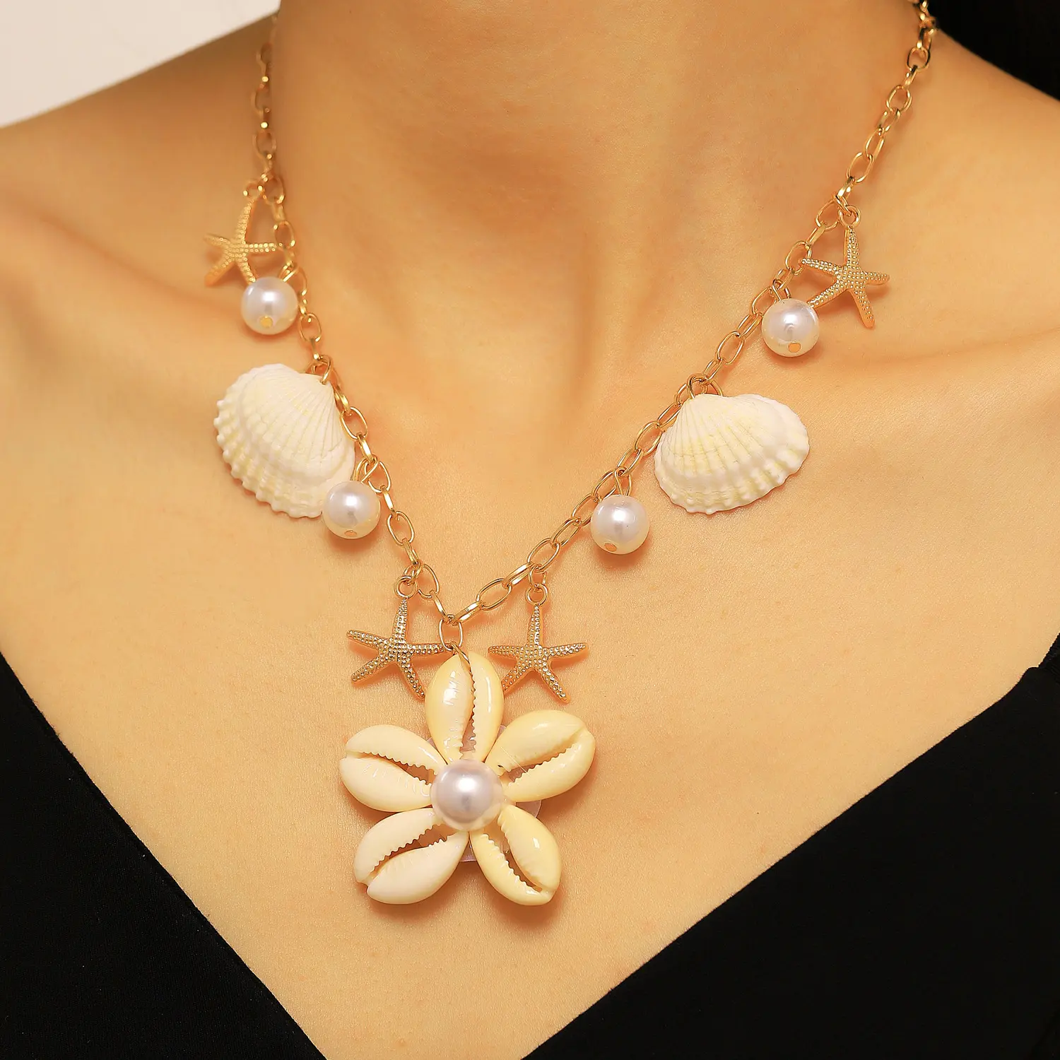 Shell Flower Statement Necklace Pearl Starfish Charm Ocean Aesthetic Vacation Jewelry for Women