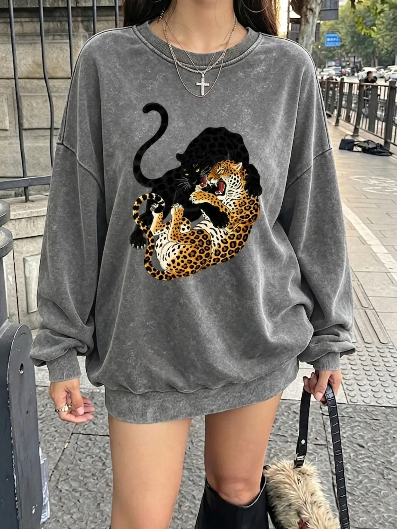 Women's Retro Washed Leopard Print Sweatshirt, Loose Fit, Plus Size, Autumn, Crew Neck Pullover