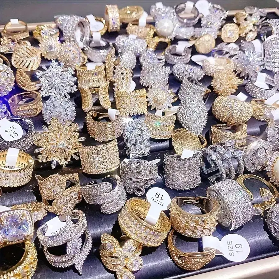 10 Pieces/Pack Luxury Synthetic Zirconia Inlaid Copper Material Women's Rings Elegant and Grand Mixed Style Multi-Piece Ring Set Suitable for Party, Wedding, Daily Wear Finger Accessories Jewelry Random Shipment OPP Bag Packaging