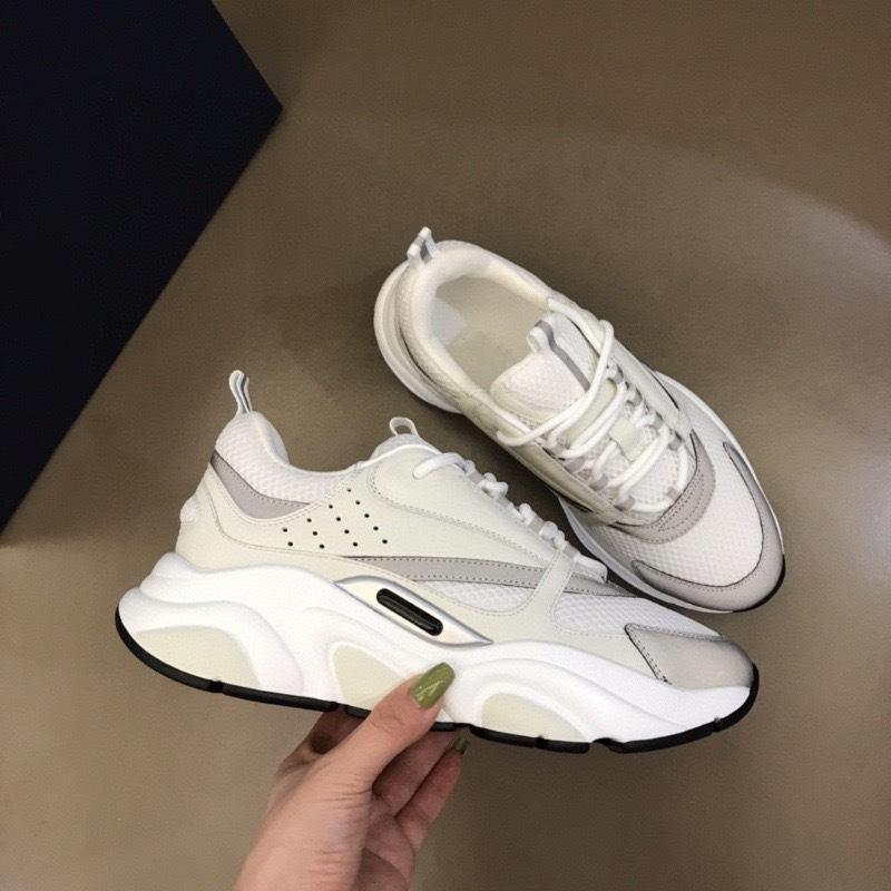 2026 Couple's Luminous Thick-Soled Fashionable Breathable Casual Sports Trendy Shoes