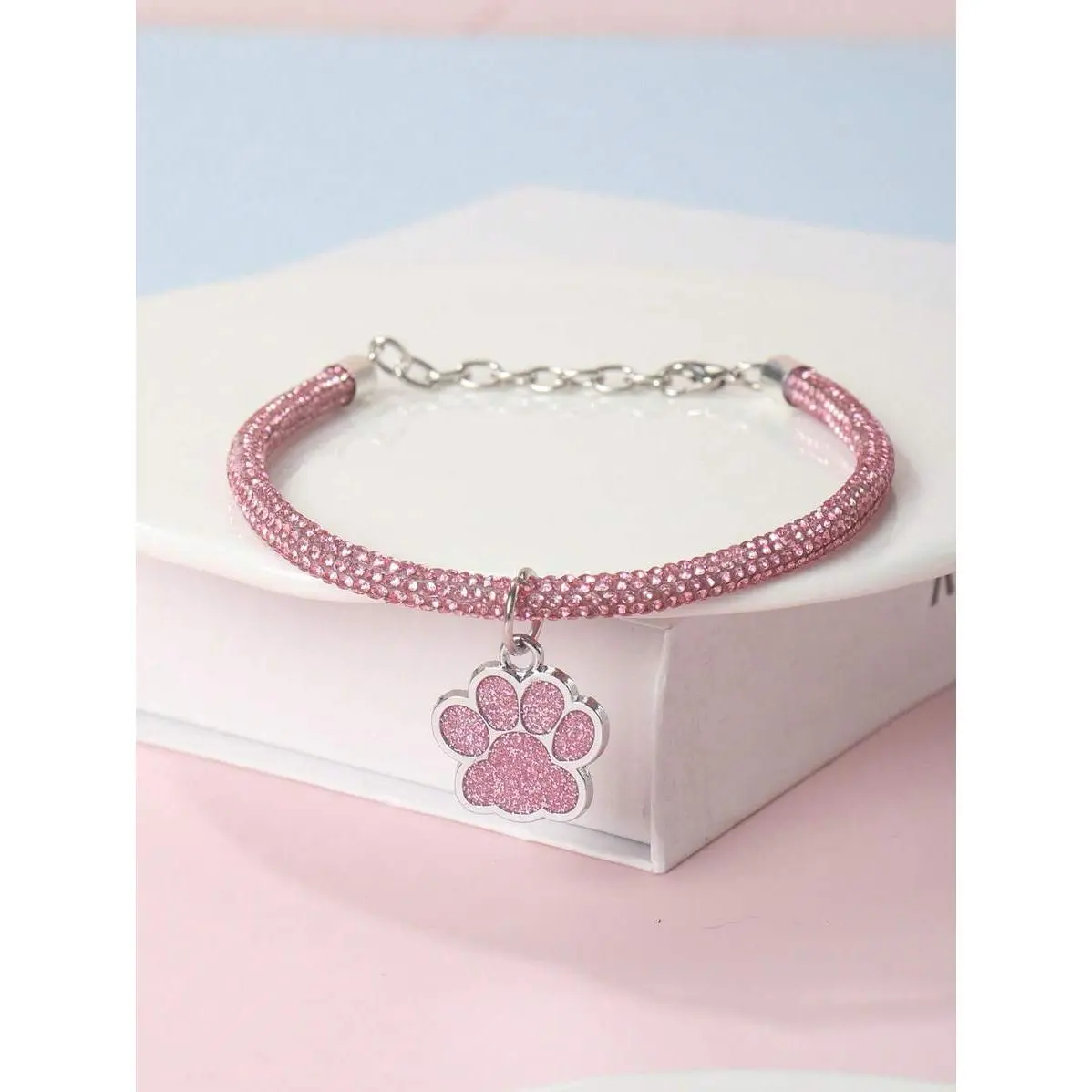 Fashionable Pet Sparkling Paw Print Diamond-Encrusted Glitter Pendant Necklace - Elegant Dog & Cat Neck Accessory, Perfect Indoor/Outdoor Gift, Outdoors, Perfect Gift