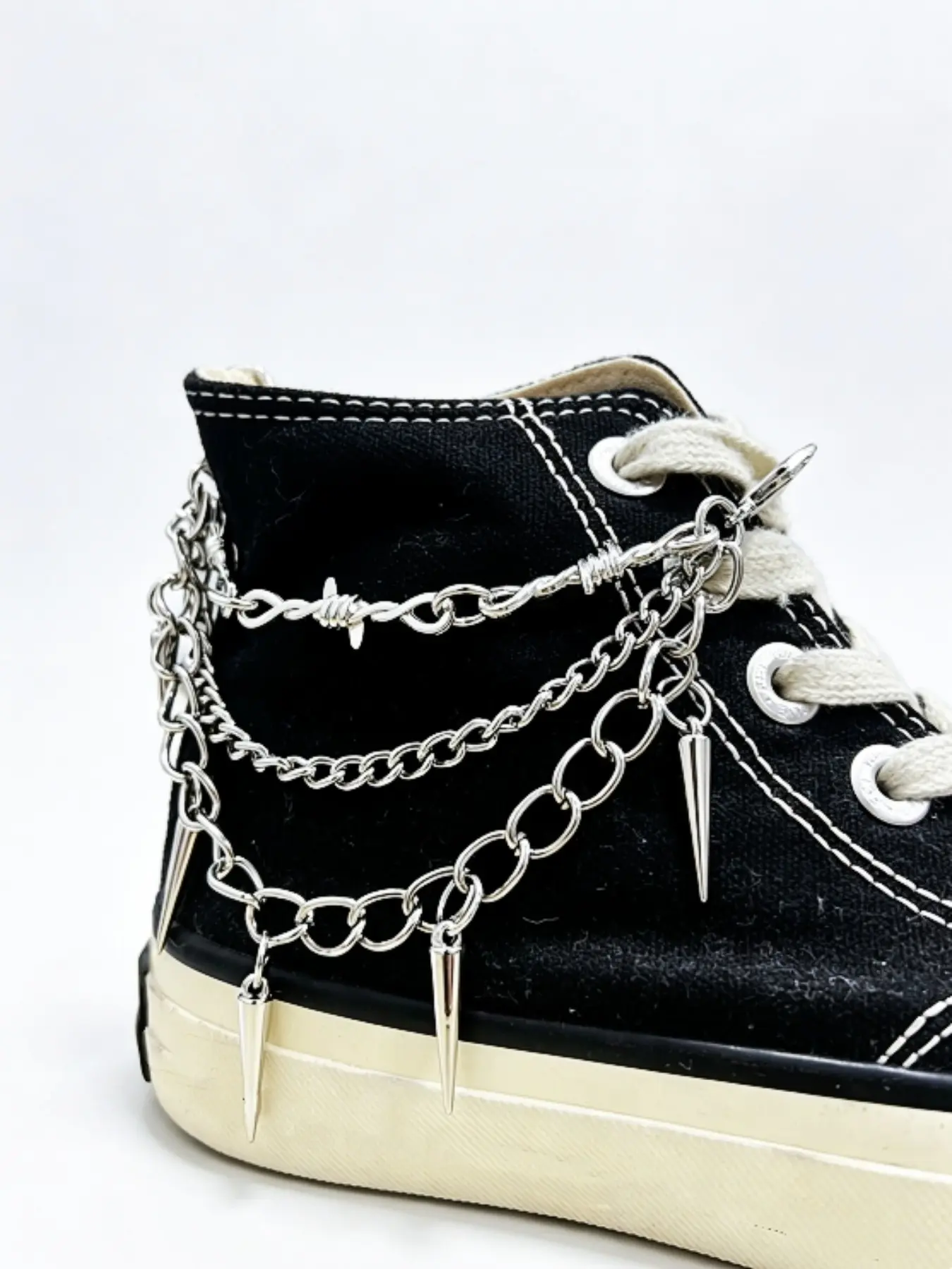 2pcs Thorn Rivet Pendant Shoe Chain, Punk Style DIY Shoe Chain, Detachable Shoe Decoration Charms, All Seasons, Plain Design, Chain Pattern, Shoe Charms for Sneakers