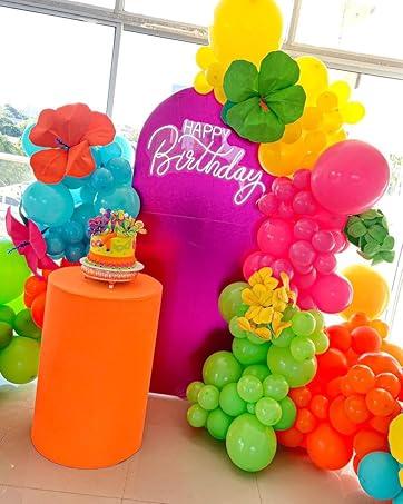 Soccer Party Balloons Set, 32 Inch Champion Trophy Mylar Foil Balloon and 6pcs Football Helium Foil Balloons, Sport Decor for Boys Soccer Ball Fans Birthday Party Decoration Supplies