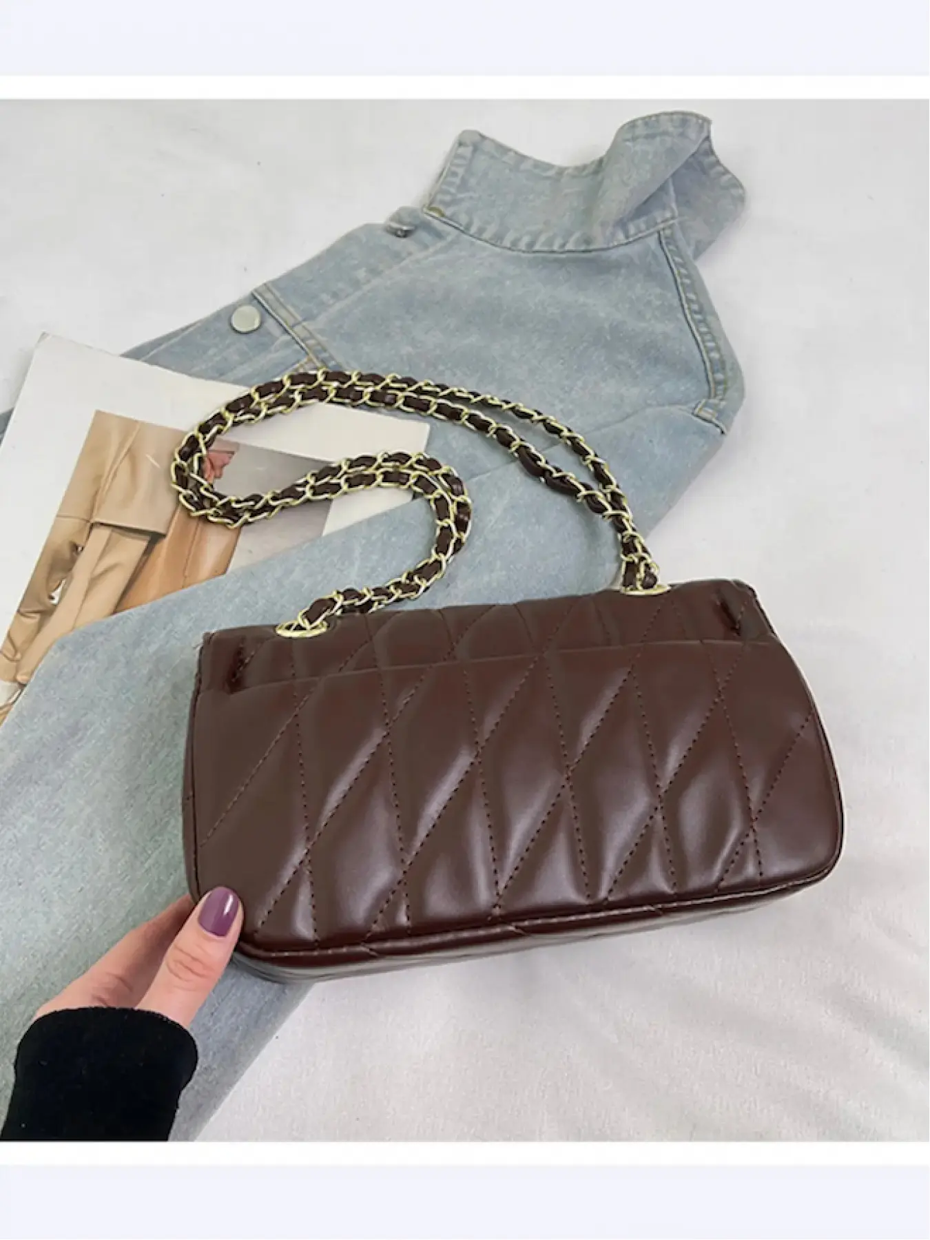 Women's Embroidered Chain Crossbody Shoulder Bag Adjustable Strap Fashion Trendy Purse Daily Use Accessory for Trendsetters