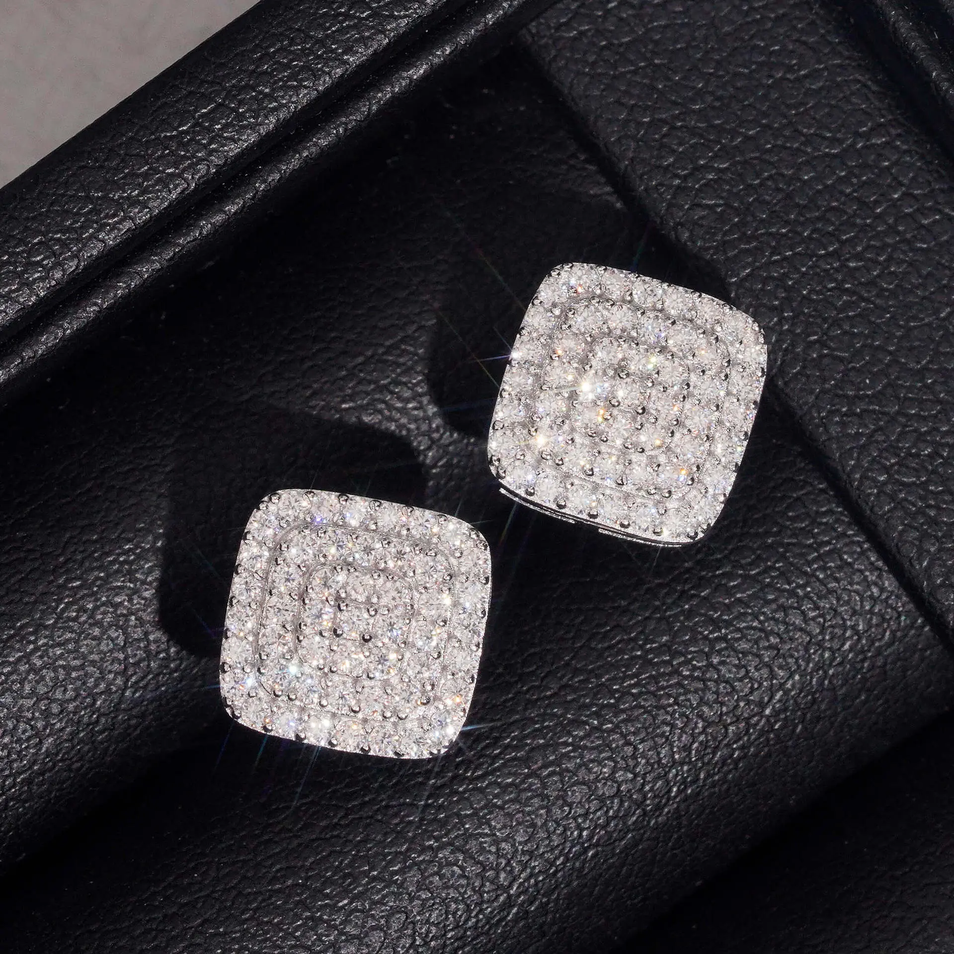 925 Sterling Silver Full Moissanite Stud Earrings, Classic Electroplated Design, High Brilliance Round Stones, Fashionable, Certified for Cross-Border Sales, Female, Synthetic, Adults, Men's Earrings, Modern, Earrings For Women, Moissanite Jewelry