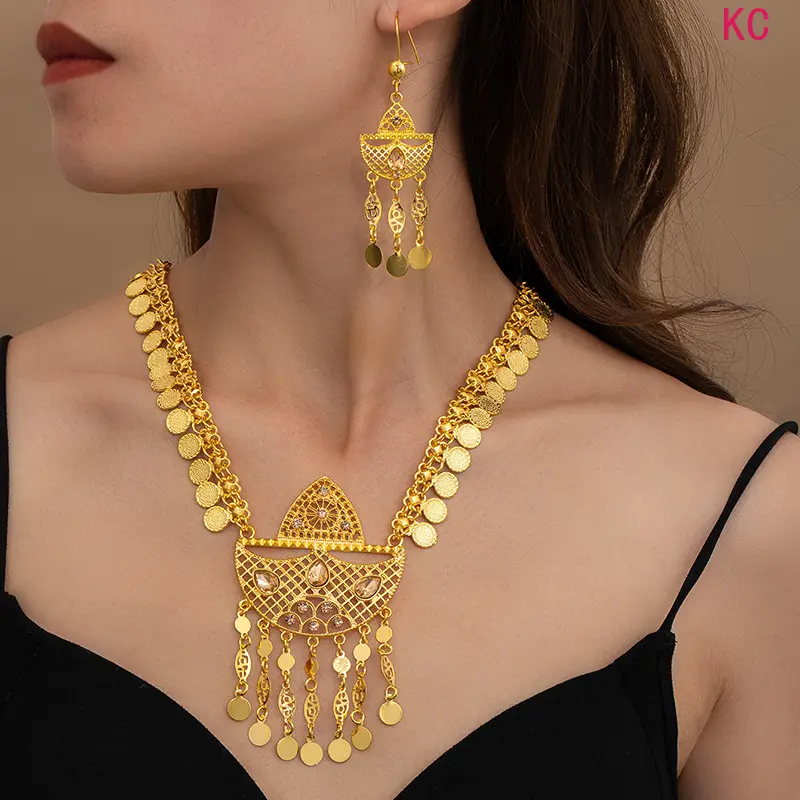 Vintage Court Style Gold Alloy Jewelry Set, Hollow Crystal Coin Tassel Necklace And High-Grade Earrings For Women Formal Outfit Matching Accessory