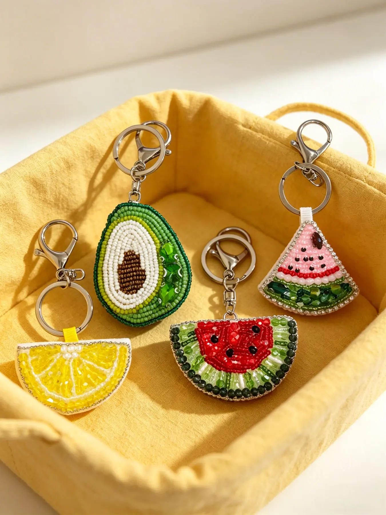 Summer Small Accessories, Handmade Beaded Rhinestone Fruit Keychain Charms, Pomegranate Strawberry Chili Bead Pendant, Fresh Fruit Style Bag Charm