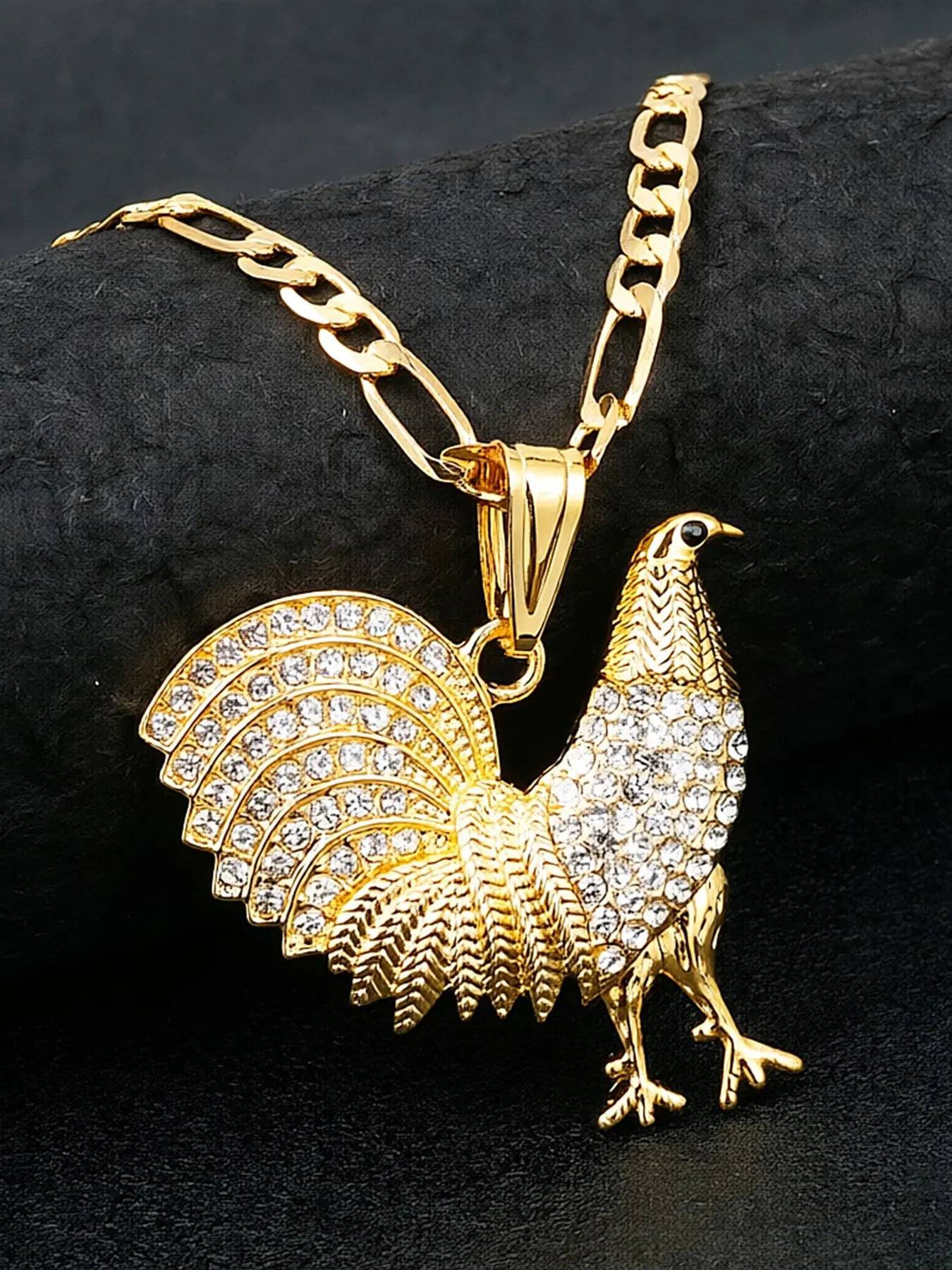 Elegant Rooster Bling Pendant Necklace with Sparkling Rhinestones, Unisex Holiday Gift, Faux Chain Design, Perfect Christmas Present, Exquisite Jewelry Gift