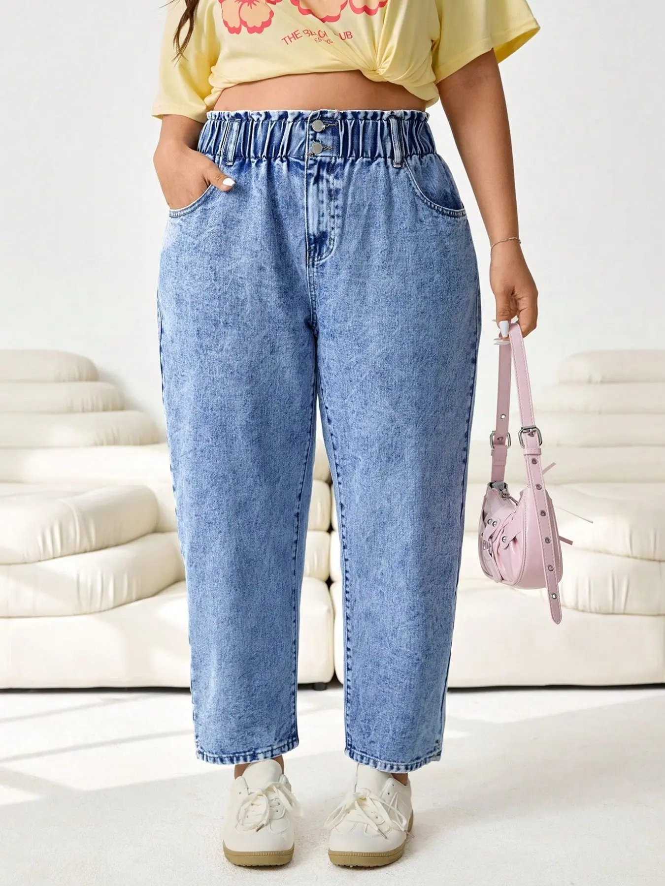 Plus Size Elastic Waist Nine-Inch Jeans, Fat-Flattering Light Blue Carrot Pants, Women's Fashionable Slimming Denim Trousers