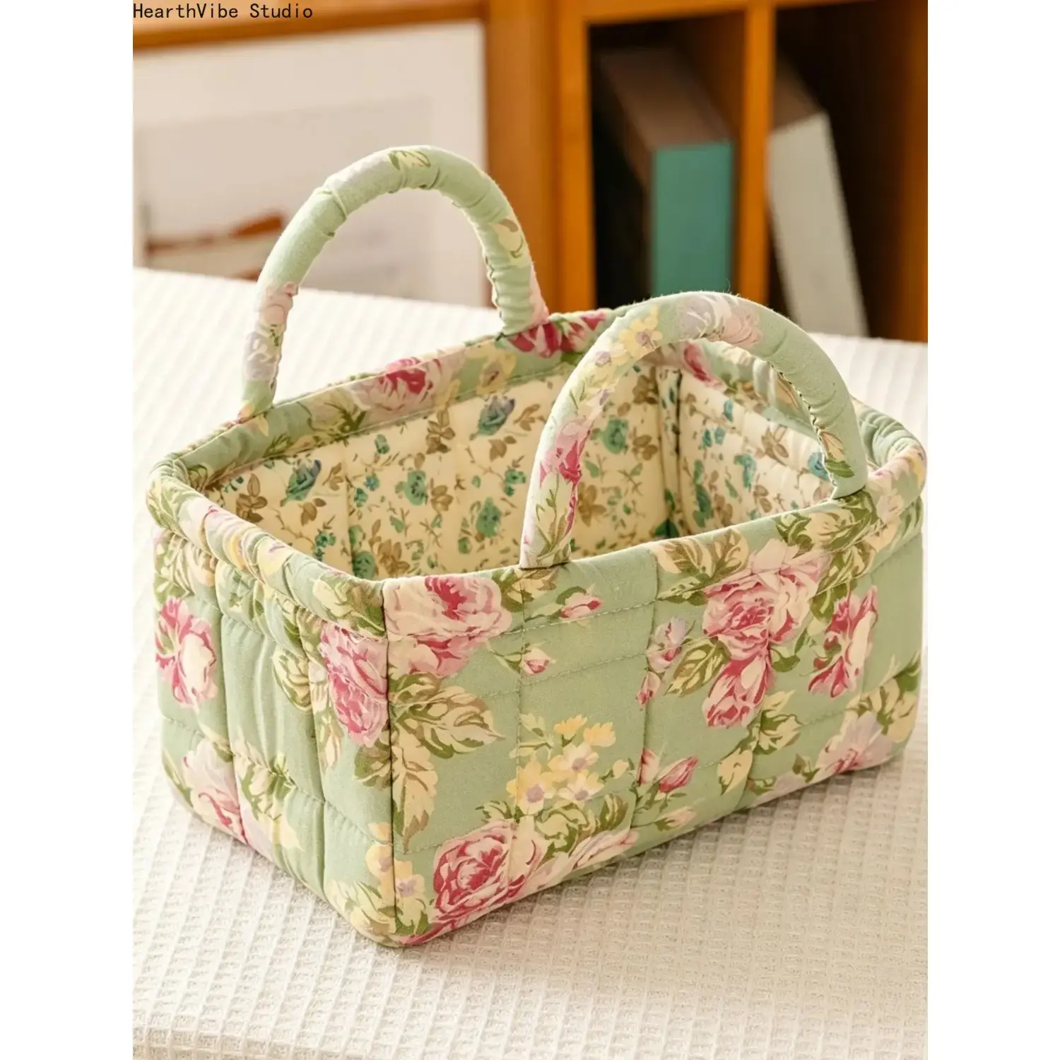 Vintage Floral Quilted Car Storage Caddy, Multipurpose Auto Interior Organizer Bag for Tissues Water Bottle, Cute Handheld Sundries Basket for Female Drivers, Aesthetic Coquette Car Accessories
