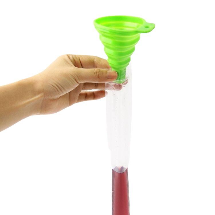 50 disposable ice pop molds for homemade popsicles, food-grade and BPA-free, equipped with a funnel and a sealing zipper, suitable for making healthy snacks, yogurt bars, juice, and fruit smoothies