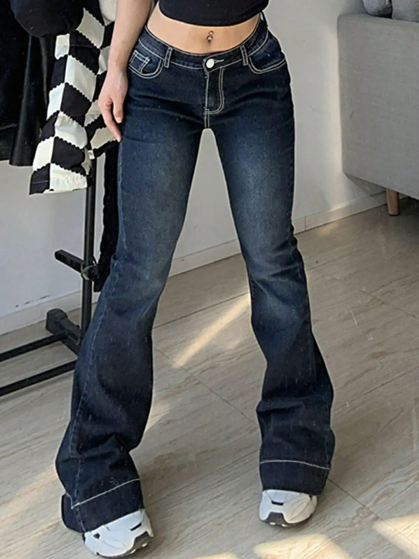 Women's Dark Wash Low Waisted Denim Jeans, Stretch Slim Flare with Contrast Stitching, Vintage Y2K Streetwear for Daily Wear, Spring Fall, Denim Flare Pants