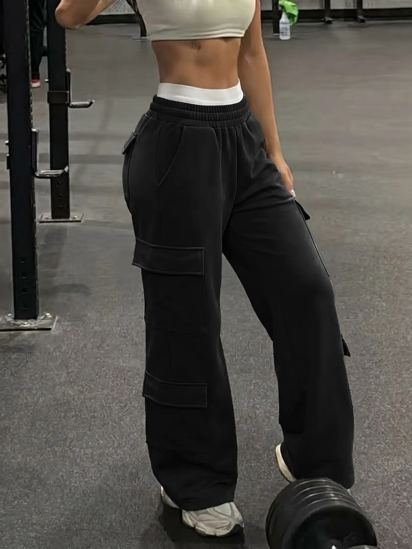 Black Wide Leg Cargo Sweatpants Women High Waist Loose Fit Straight Leg Joggers Elastic Waist Pocket Trousers Casual Streetwear Activewear Athleisure Workout Lounge Pants Daily Sport Fashion