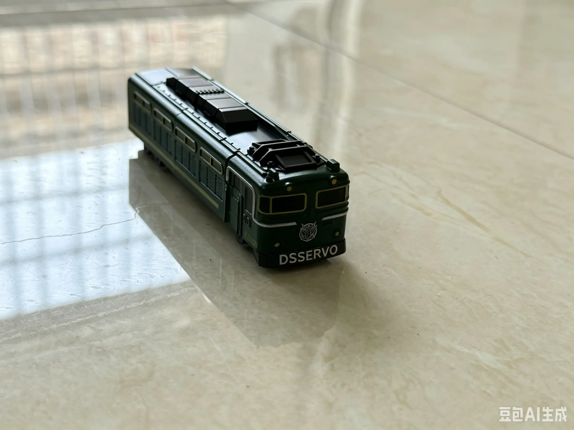 DSSERVO Toy model train sets kids toys 3-10 years old