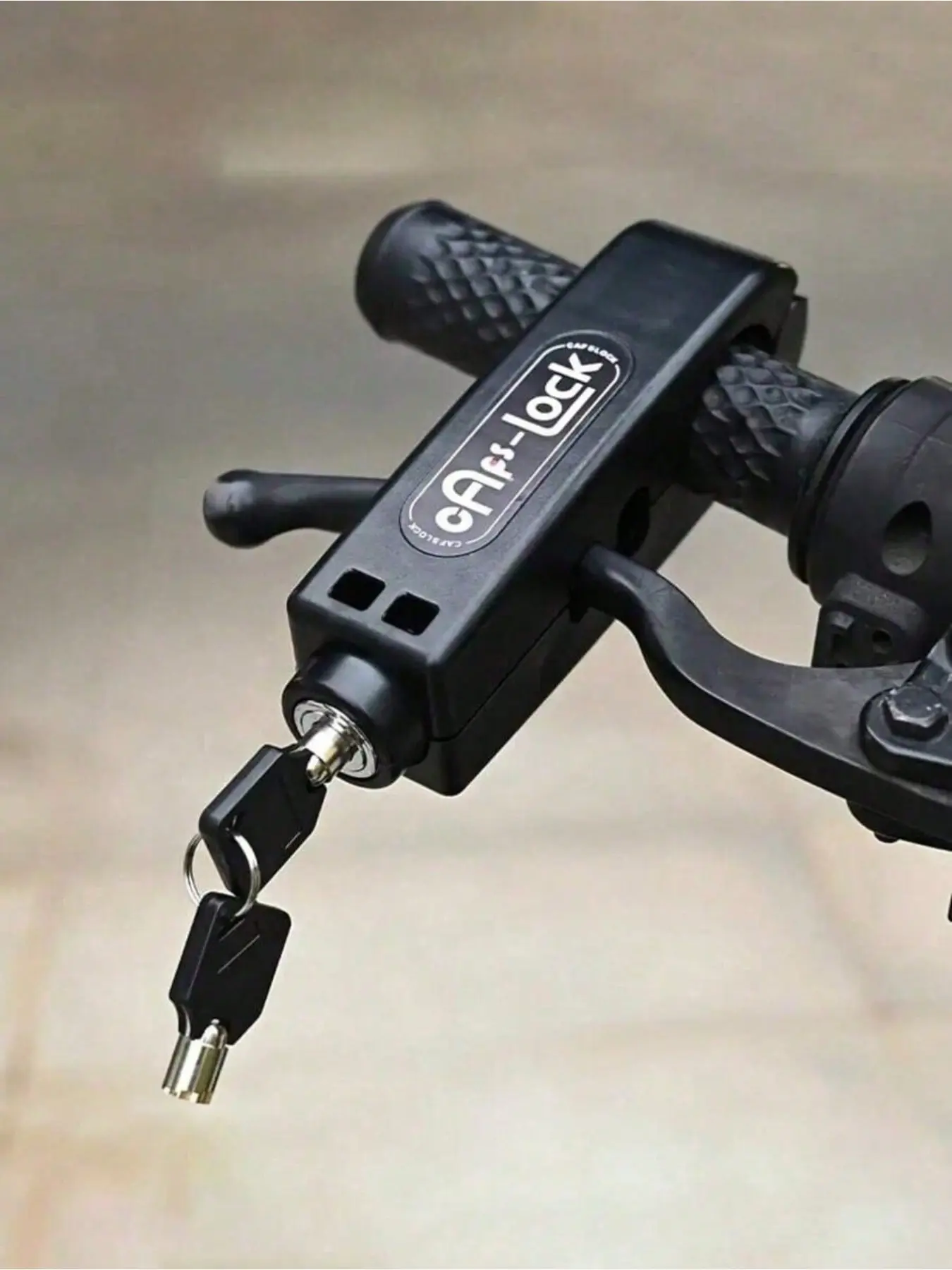 Universal Anti-Theft Handlebar Lock fits bikes, e-bikes, motorcycles & scooters. Light waterproof clamp secures throttle, quick one-hand install with key/password options. Great for riders, couriers and outdoor parking. Sturdy lock