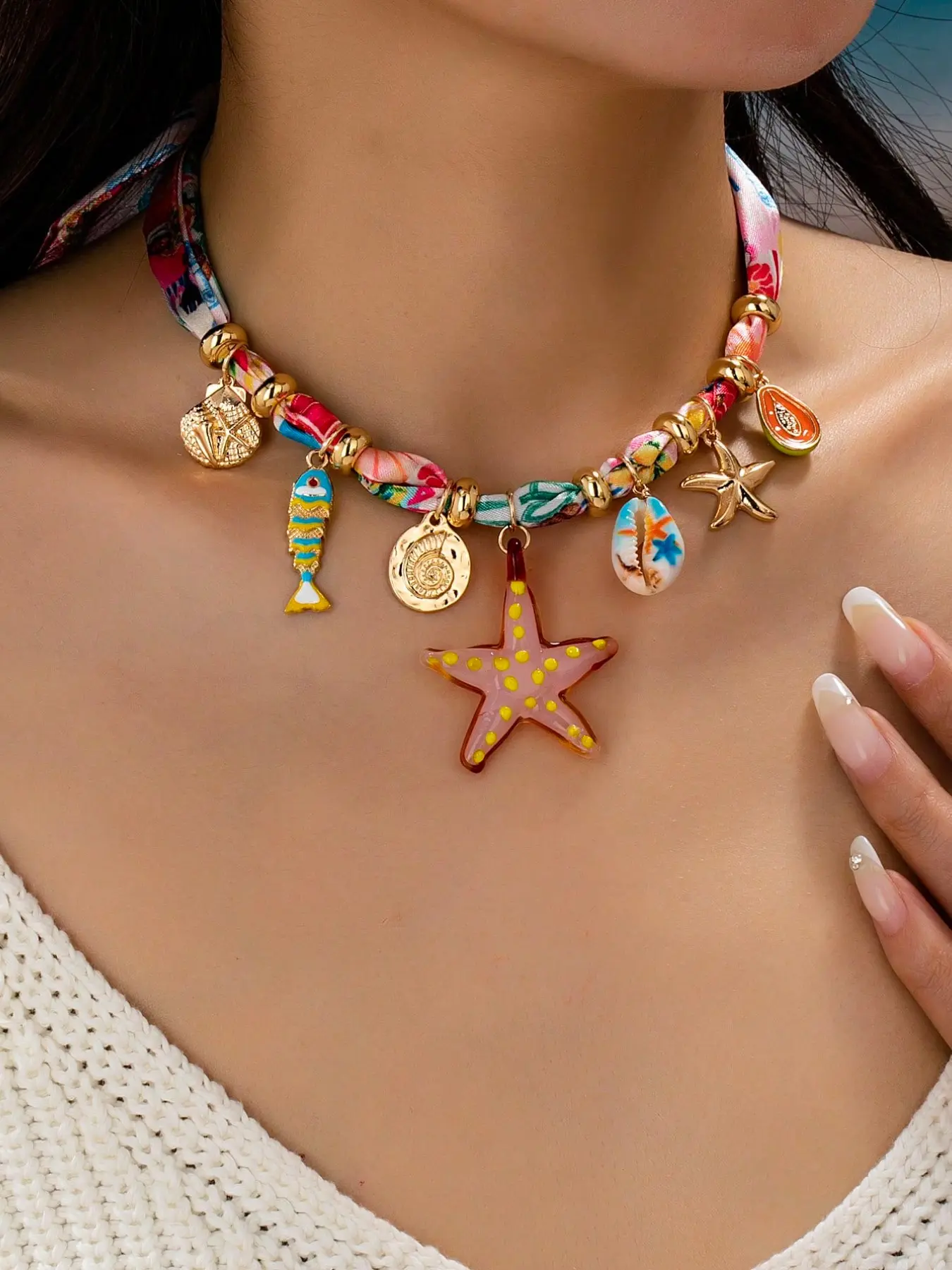 Summer Beach Starfish Pendant Necklace, Bohemian Scarf Style Necklace with Fish Charm, Tropical Jewelry Accessory, Handmade Glass