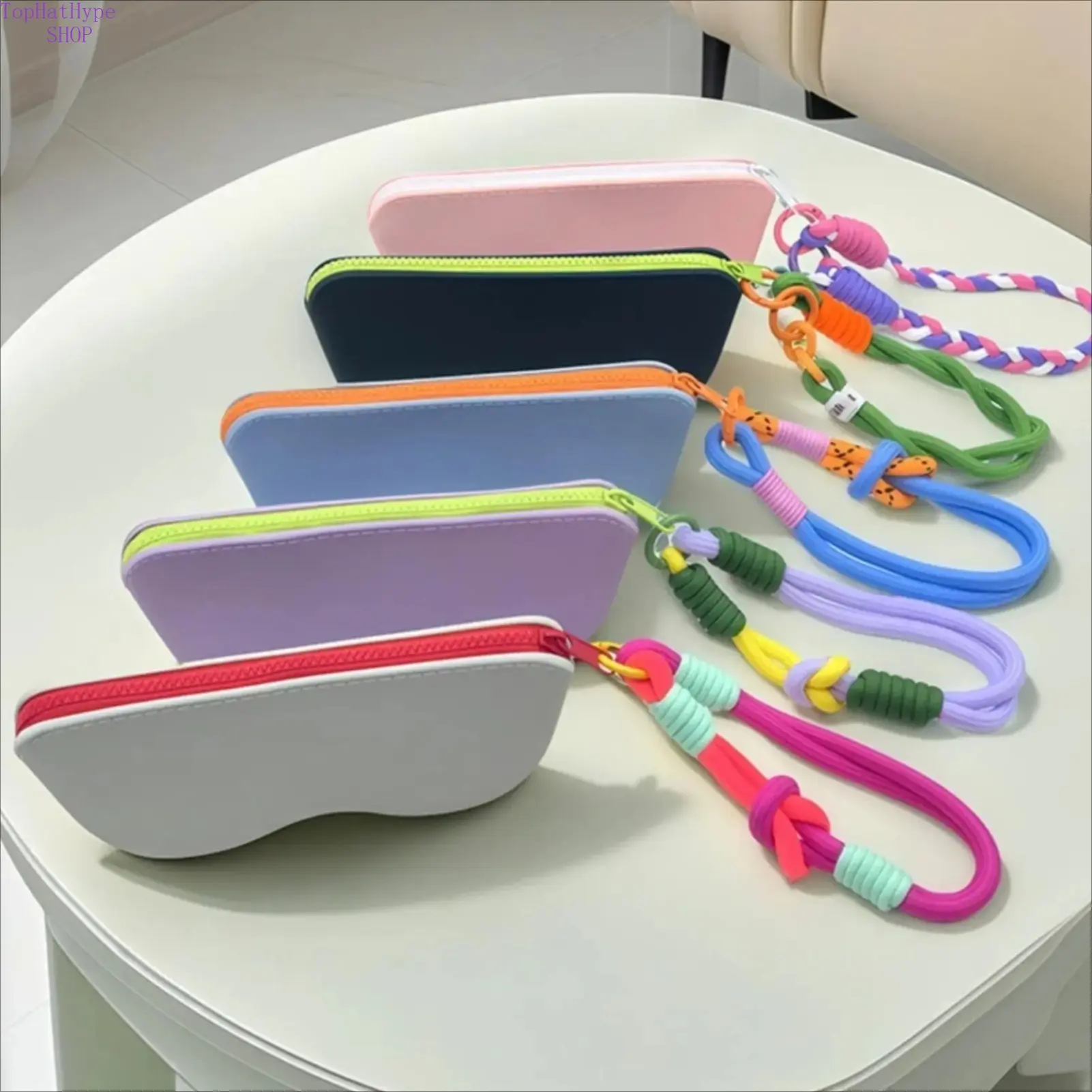 Stylish Silicone Eye Glasses Holder, Dopamine Color Glasses Case with Wrist Strap, Portable Protective Sunglasses Organizer Pouch, Eye Glasses Holders