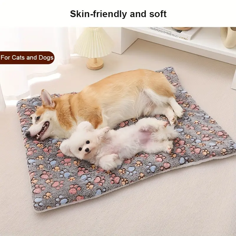 Thick Pet Bed Cushion, Soft Pet Sleeping Pad For Autumn And Winter To Keep Pets Warm Christmas Gift indoor home use anti-slip bottom