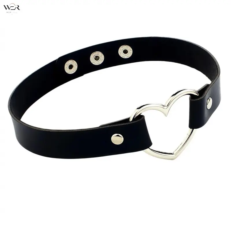 Women's Punk PU Leather Heart Shape Choker - Gothic Jewelry, Adjustable Trendy Statement Collar Clavicle Chain for Daily, Party Wear