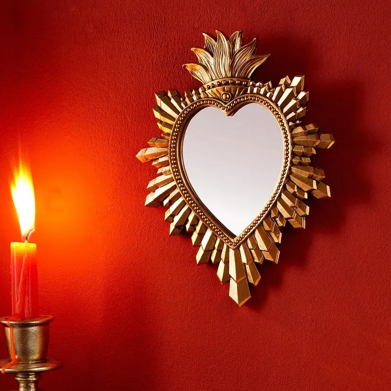 Flame Heart Decorative Hanging Ornament, Resin Material Sacred Heart Decoration, Religious Wall Decor, Home Wall Decor, Aesthetic Wall Decor, Heart Rivet Decor