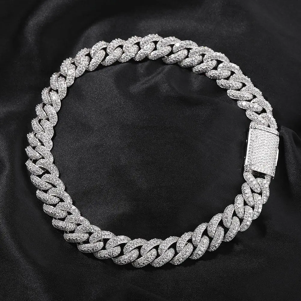 Men's Bold Cuban Link Bracelet, 18mm Width Hip Hop Fashion Jewelry with Artificial Zircon, Crafted with a Silver Finish and Box Buckle