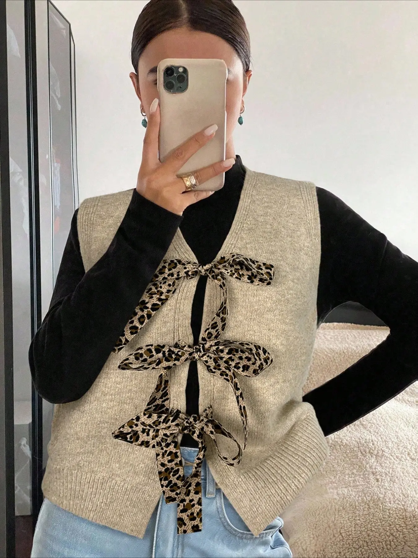 New Women's Elegant V-Neck Leopard Print Bow Tie Knit Vest, Sleeveless Solid Color, Y2K Style, Spring & Winter Fashion, Casual Wear Tops