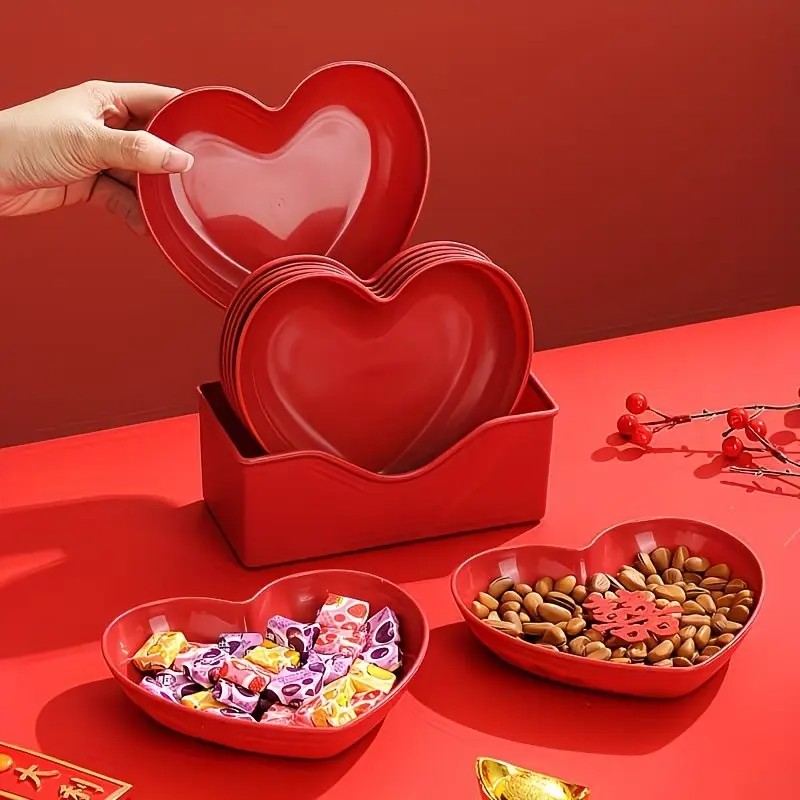 6-Piece Heart-Shaped Plastic Serving Plate Set, Love Theme Fruit Snack Candy Plates, Perfect for Valentine's Day, Bridesmaid Gatherings, Weddings