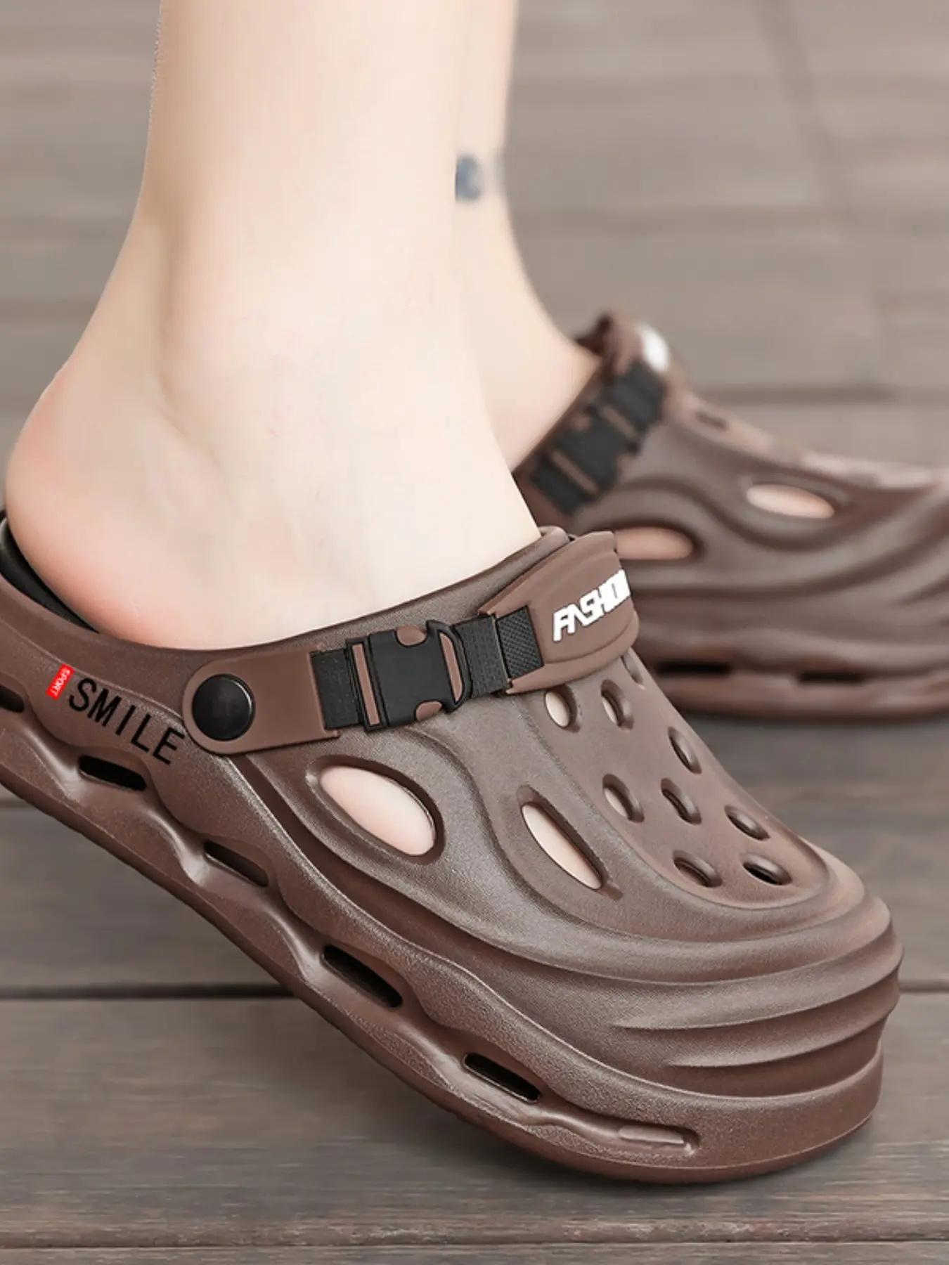 Men's Fashion Holey Sandals, Breathable Eva Upper, Soft Rubber Sole, Casual All-Season Footwear, Ideal for Daily Commute & Outdoor Activities