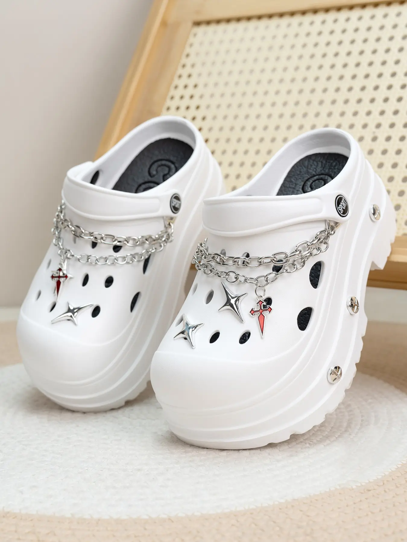 Women's Punk Style Hole Shoes, Thick Sole Eva Material, All-Season Fashion Sandals, Cool Beach Slippers, High Platform Flip Flops, Summer Outdoor Footwear, Thick Soled Slippers