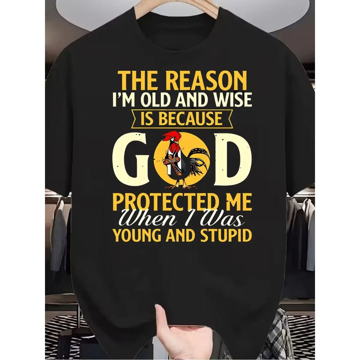 [Plus Size Graphic T-Shirt] Black Plus Size Casual Tee for Men - Humorous Design 'THE REASON I'M OLD AND WISE IS BECAUSE GOD PROTECTED ME When I Was YOUNG AND STUPID' with Colorful Text And Red-Roo
