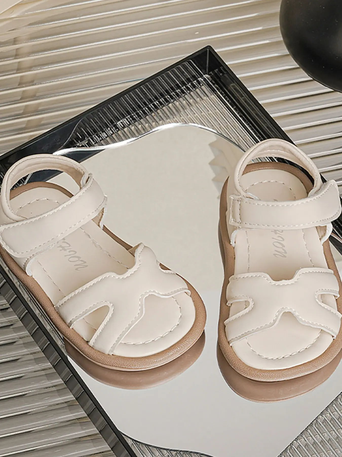Baby Sandals with Velcro Closure, Anti-Slip Soft Sole, Protective Toe Design, Casual Style for Boys and Girls, Ages 0-3 Years