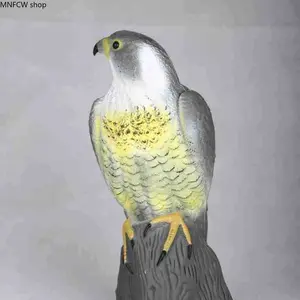 Realistic Eagle Garden Statue and Sculpture, Plastic Bird Repellent Scarecrow for Outdoor Pest Control, Garden Statues & Sculptures