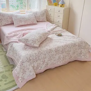 1 pc Summer Quilt, Air Conditioning Thin Blanket, Ultra Soft Skin-Friendly, Ideal for Summer, Bedroom, Living Room Use
