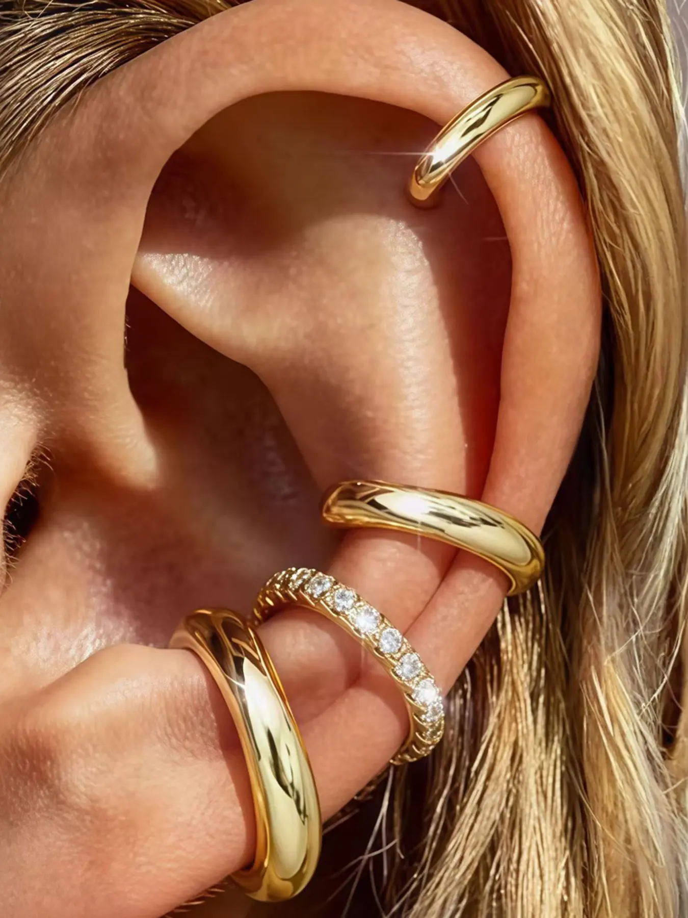 Elegant Minimalist Ear Cuff Set for Women, Perfect for Daily Work, Dates, Parties, Layered Wear, 4 Pieces, Stylish Accessories
