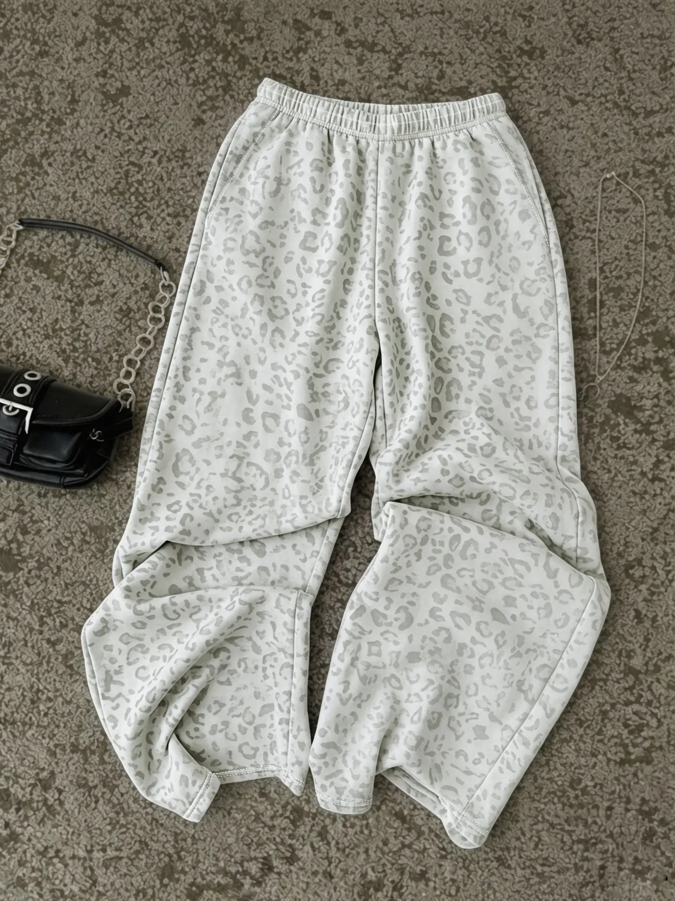 Women's Leopard Print Wide Leg Sweatpants, Elastic Waist Loose Trousers, Casual Loungewear, Suitable For Daily Wear And Outdoor Walking
