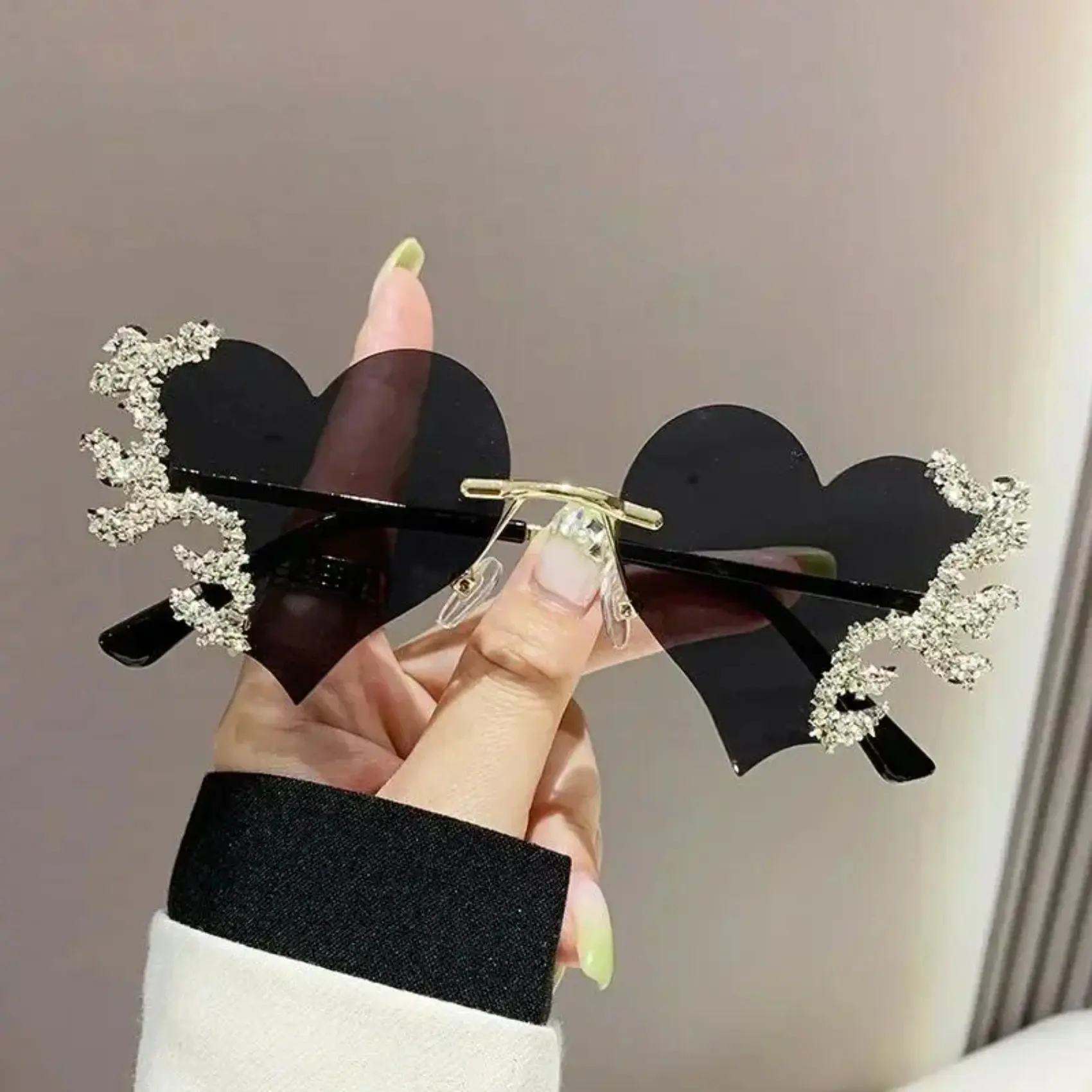 Womens Rimless Heart‑Shaped Rhinestone Decor Sunglasses, Lightweight Punk‑Style Party Eyewear, UV‑Protection Fashion Accessory For Festival And Costume Occasions