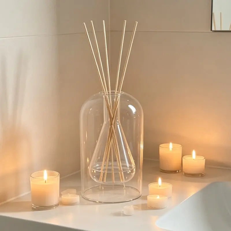 Clear Glass Aromatherapy Diffuser, 1 Count Portable Glass Diffuser Bottle, Modern Desktop Decorative Aromatherapy Scent Diffuser Bottle, Non-Electric Home Fragrance Oil Diffuser for Bathroom, Living Room, Hotel, Home Fragrance Diffusers