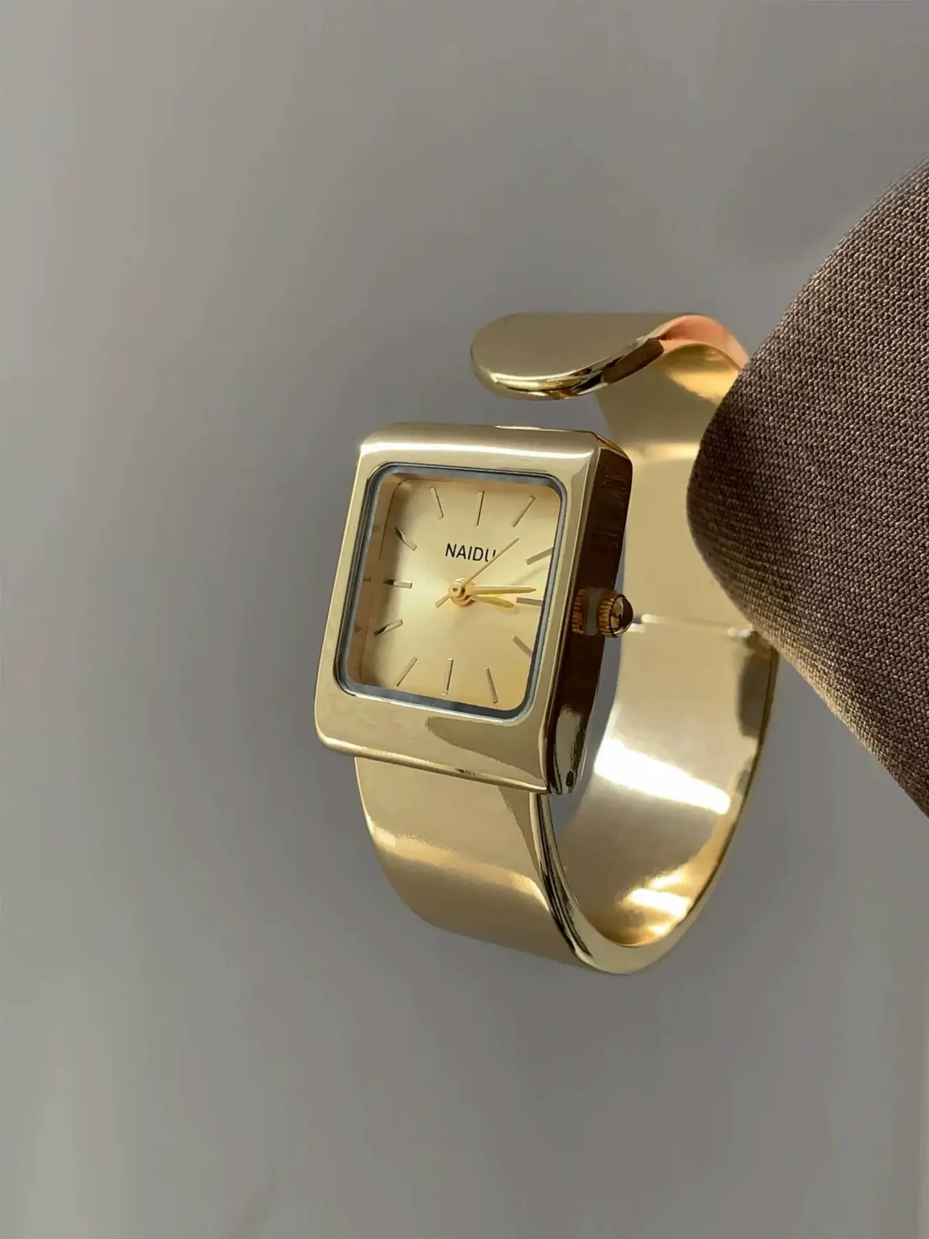 Vintage Style Square Clock Bangle Bracelet Watch for Women, Elegant Quartz Watch, Perfect Gift for Daily Wear, Birthday, Party